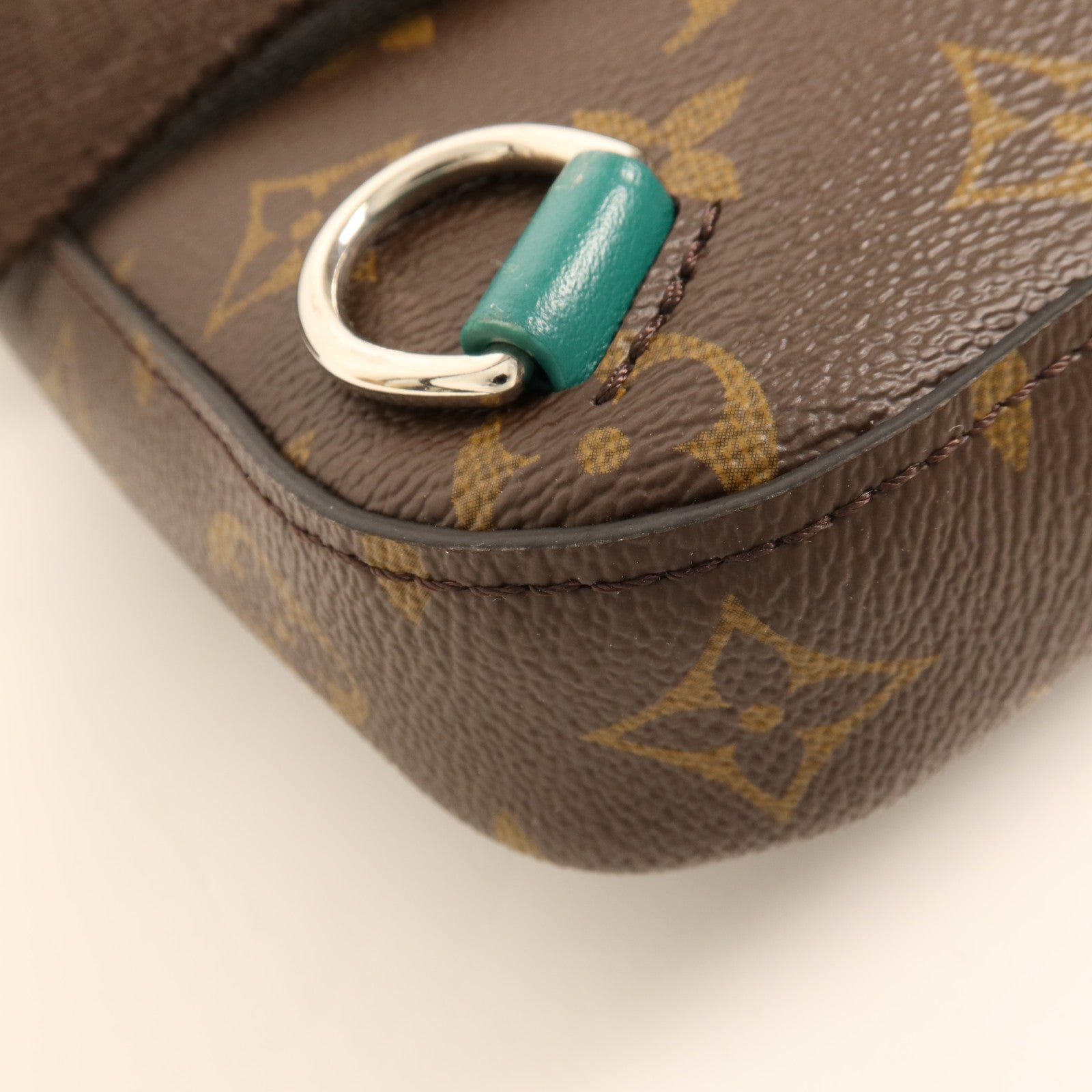 LOUIS VUITTON Monogram Macassar Avenue Slingbga銀扣肩背袋