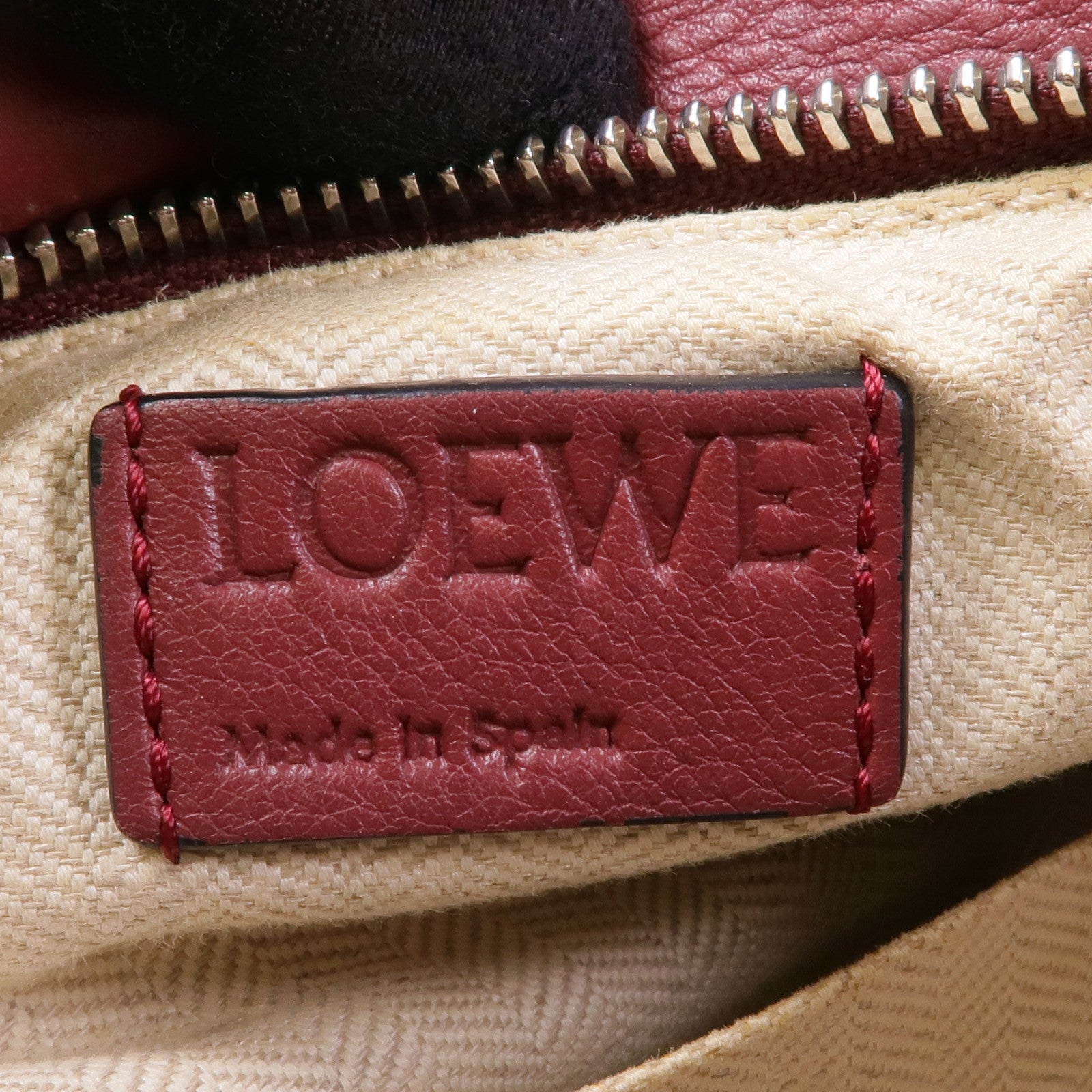 LOEWE 牛皮皮革Puzzle Small銀扣手挽肩背兩用袋
