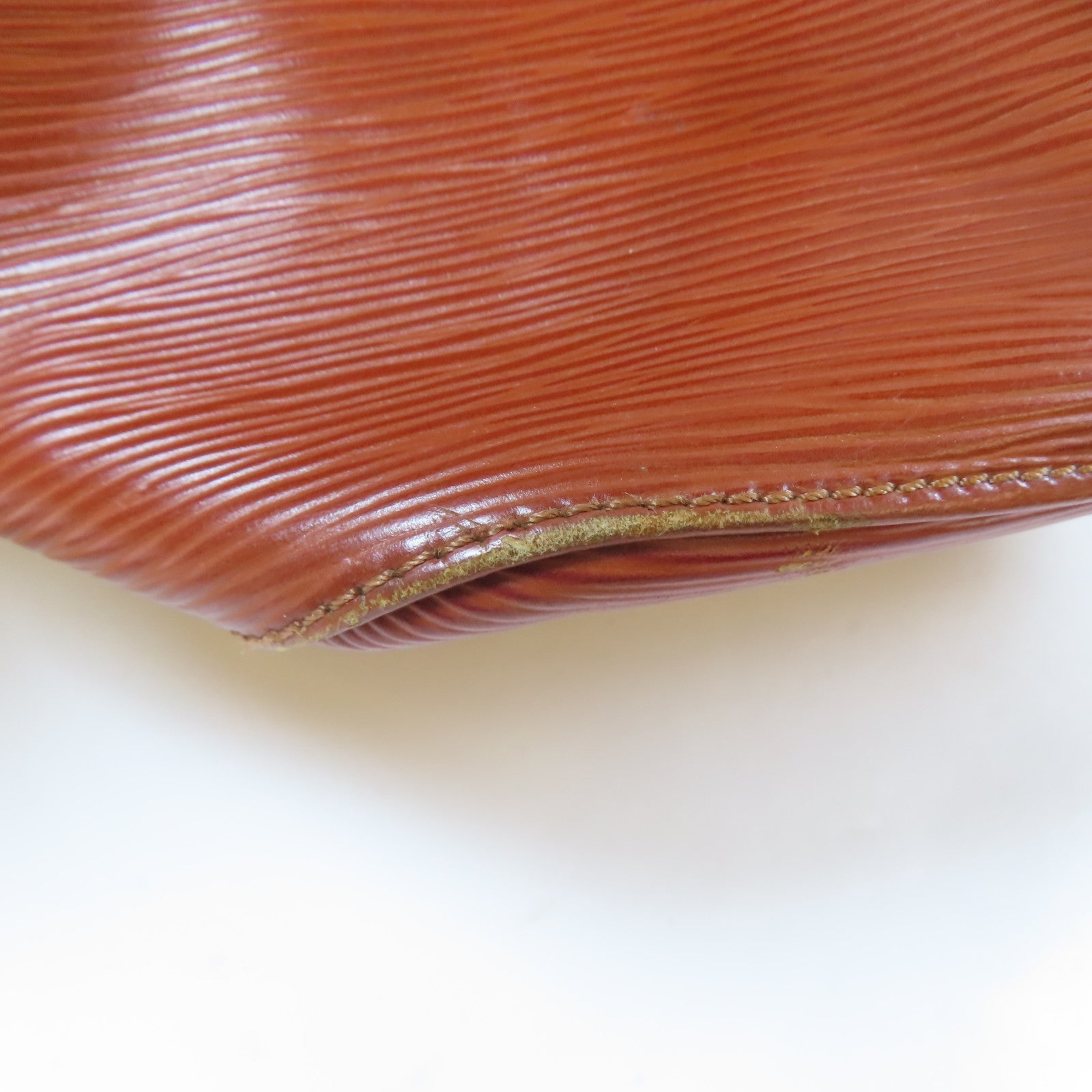 LOUIS VUITTON Epi Petit Noe金扣肩背袋Kenya Brown/啡色