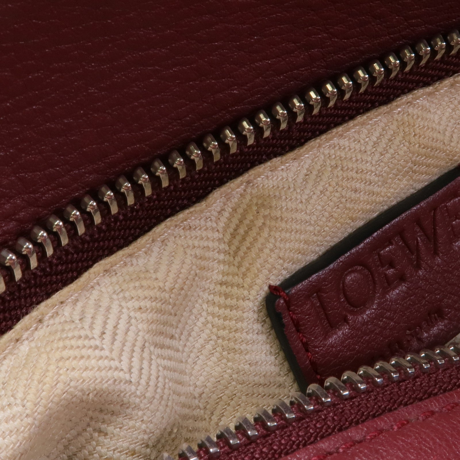 LOEWE 牛皮皮革Puzzle Small銀扣手挽肩背兩用袋