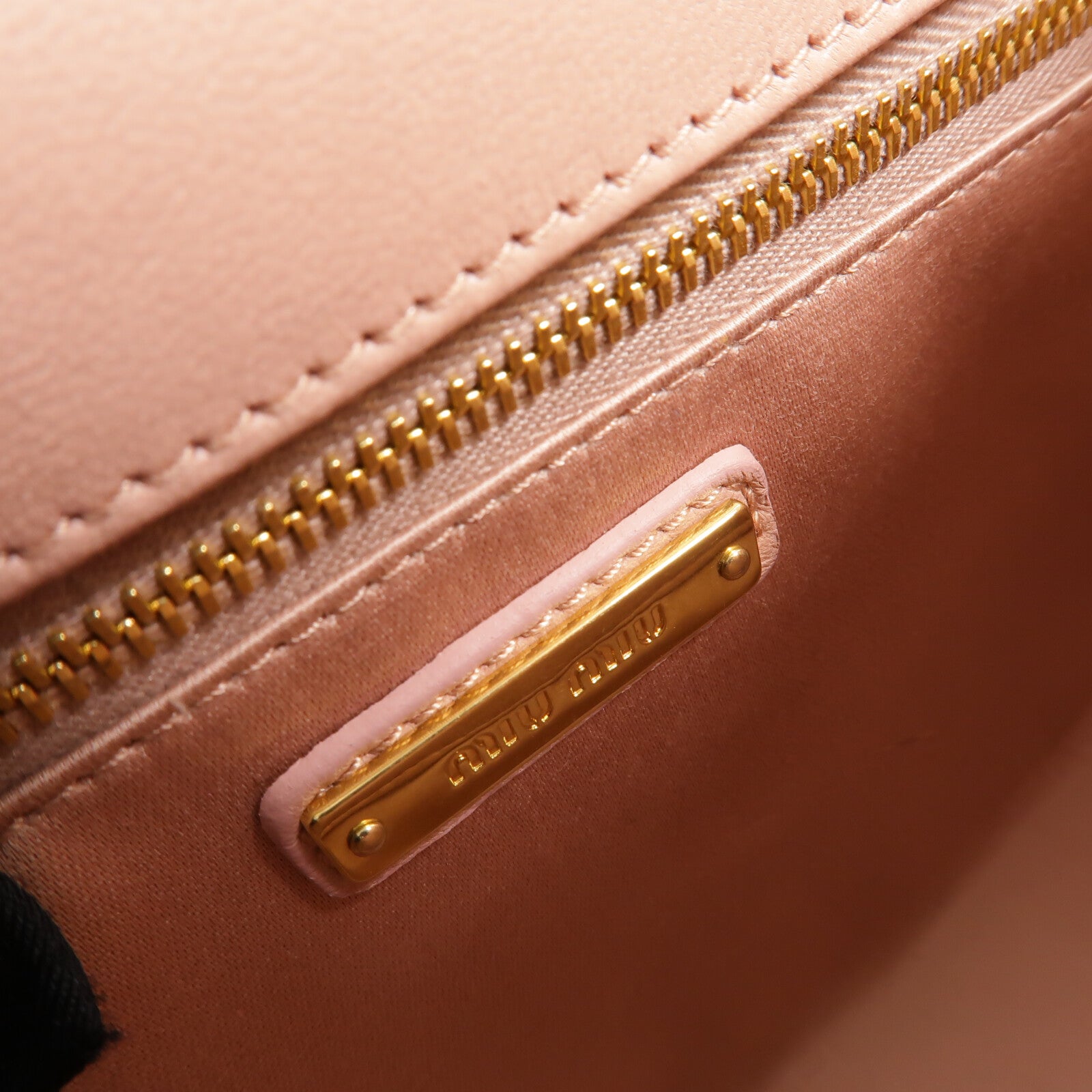 Miu Miu 羊皮皮革Shoulder Bag肩背袋