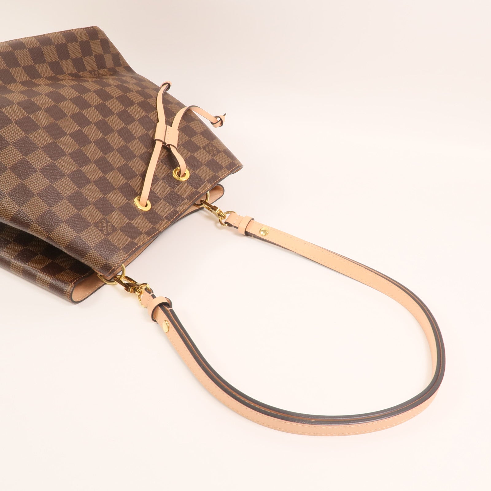 LOUIS VUITTON Damier NeoNoe金扣肩背袋