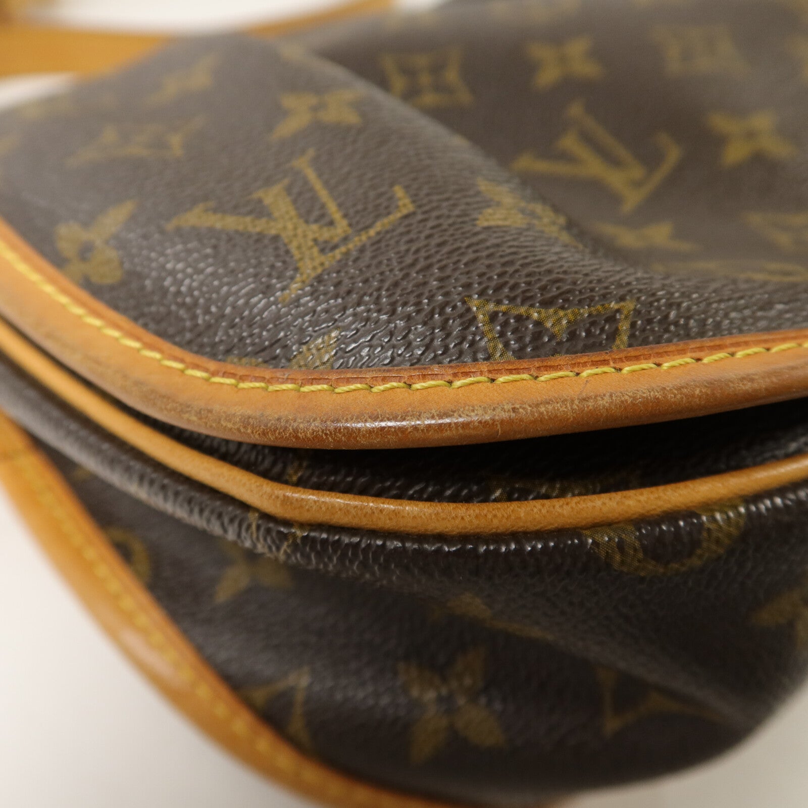 LOUIS VUITTON Monogram Menilmontant PM肩背袋