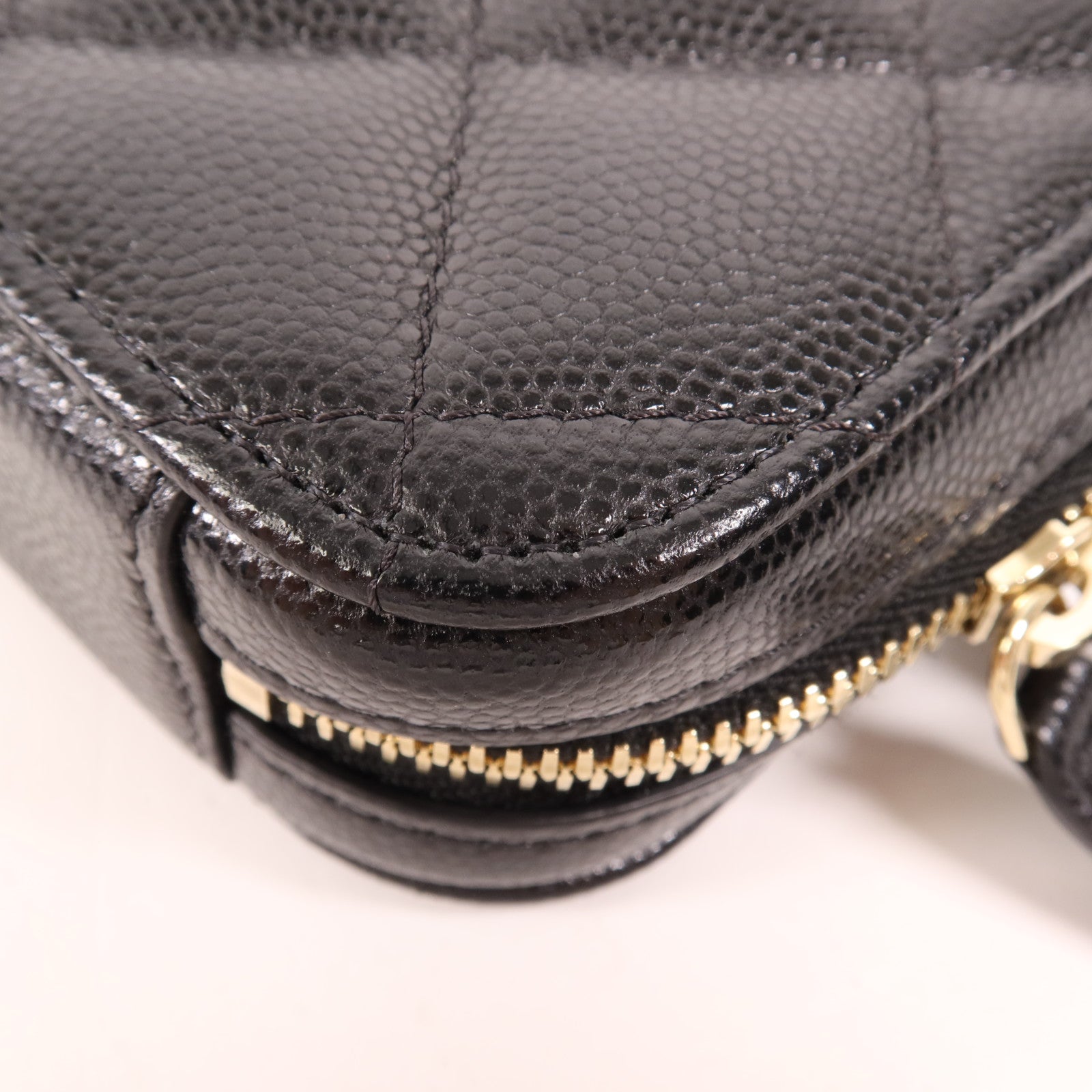 CHANEL 牛皮皮革Chain Shoulder金扣鏈帶肩背袋