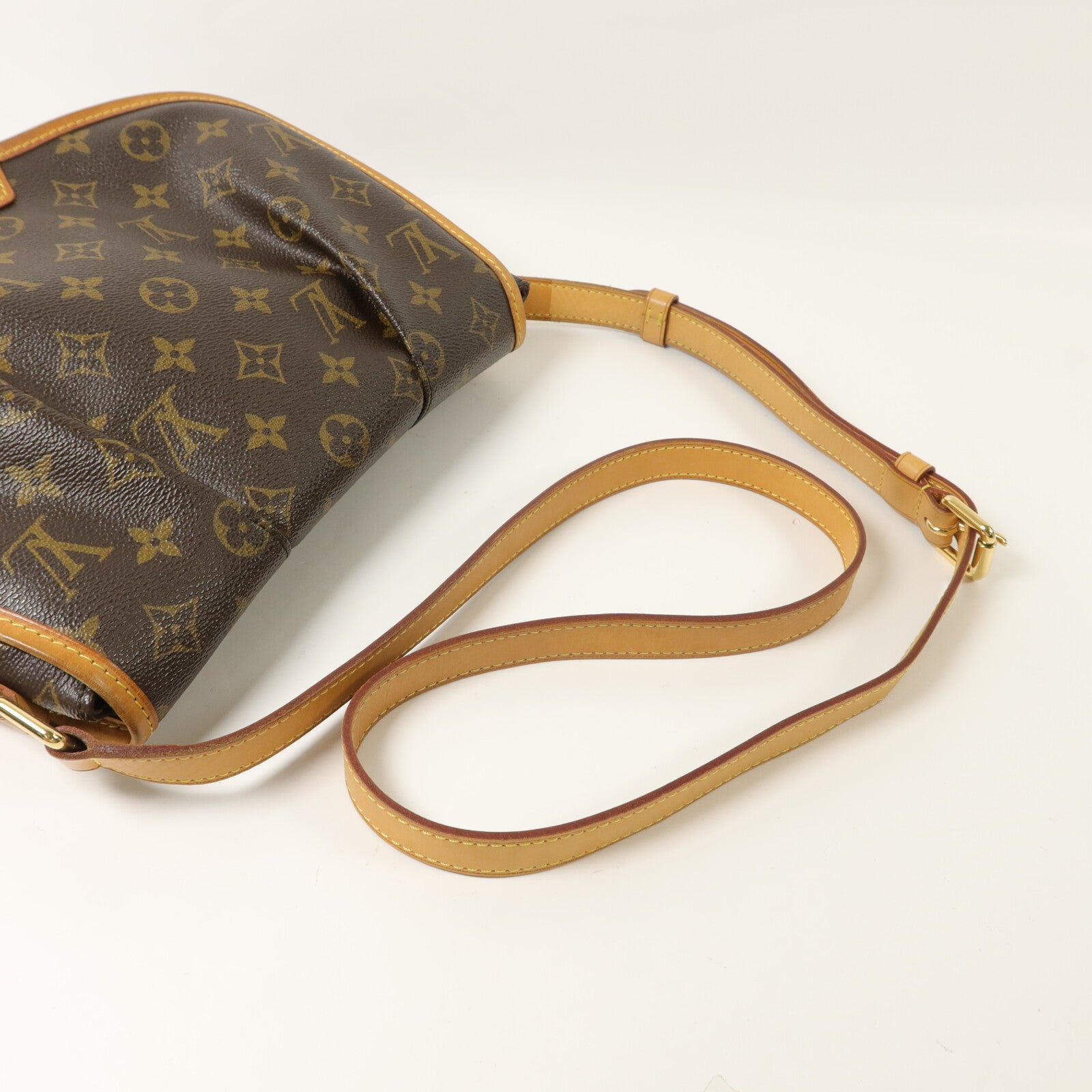 LOUIS VUITTON Monogram Menilmontant PM肩背袋