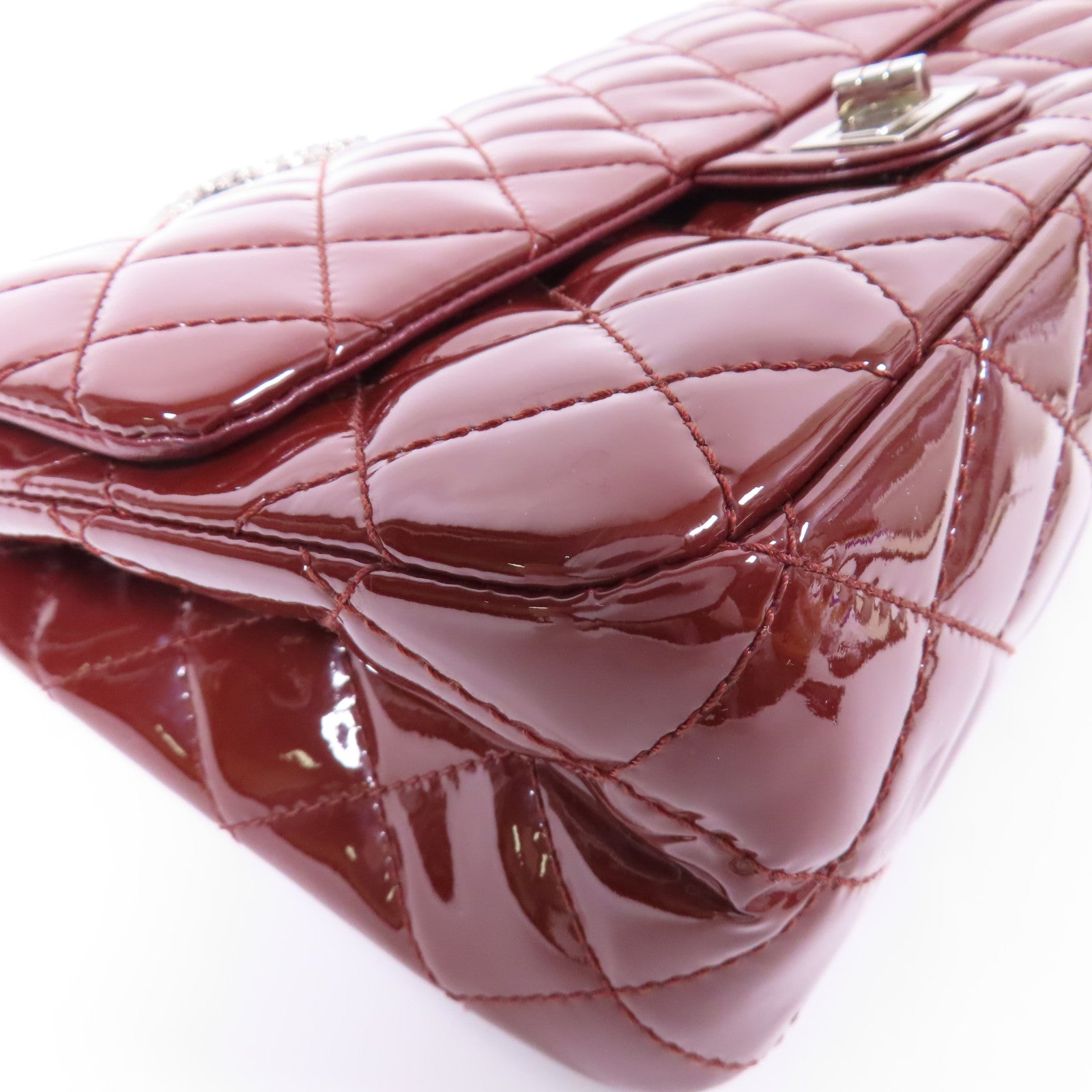 CHANEL 漆皮皮革2.55 Maxi銀扣鏈帶肩背袋