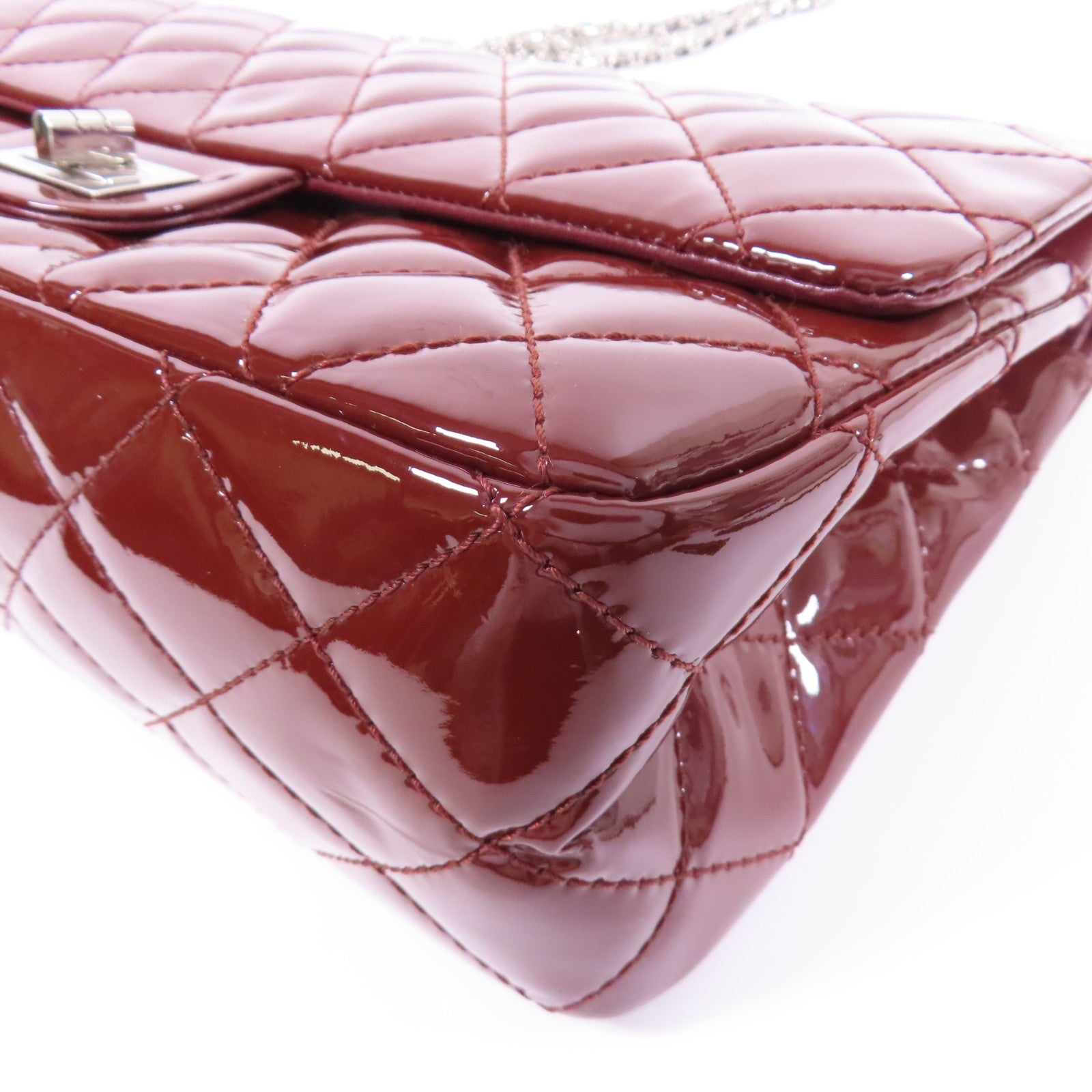 CHANEL 漆皮皮革2.55 Maxi銀扣鏈帶肩背袋