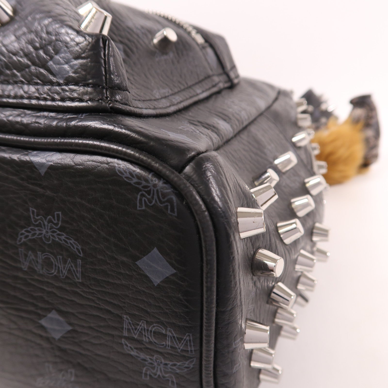 MCM 牛皮皮革Backpack銀扣背包