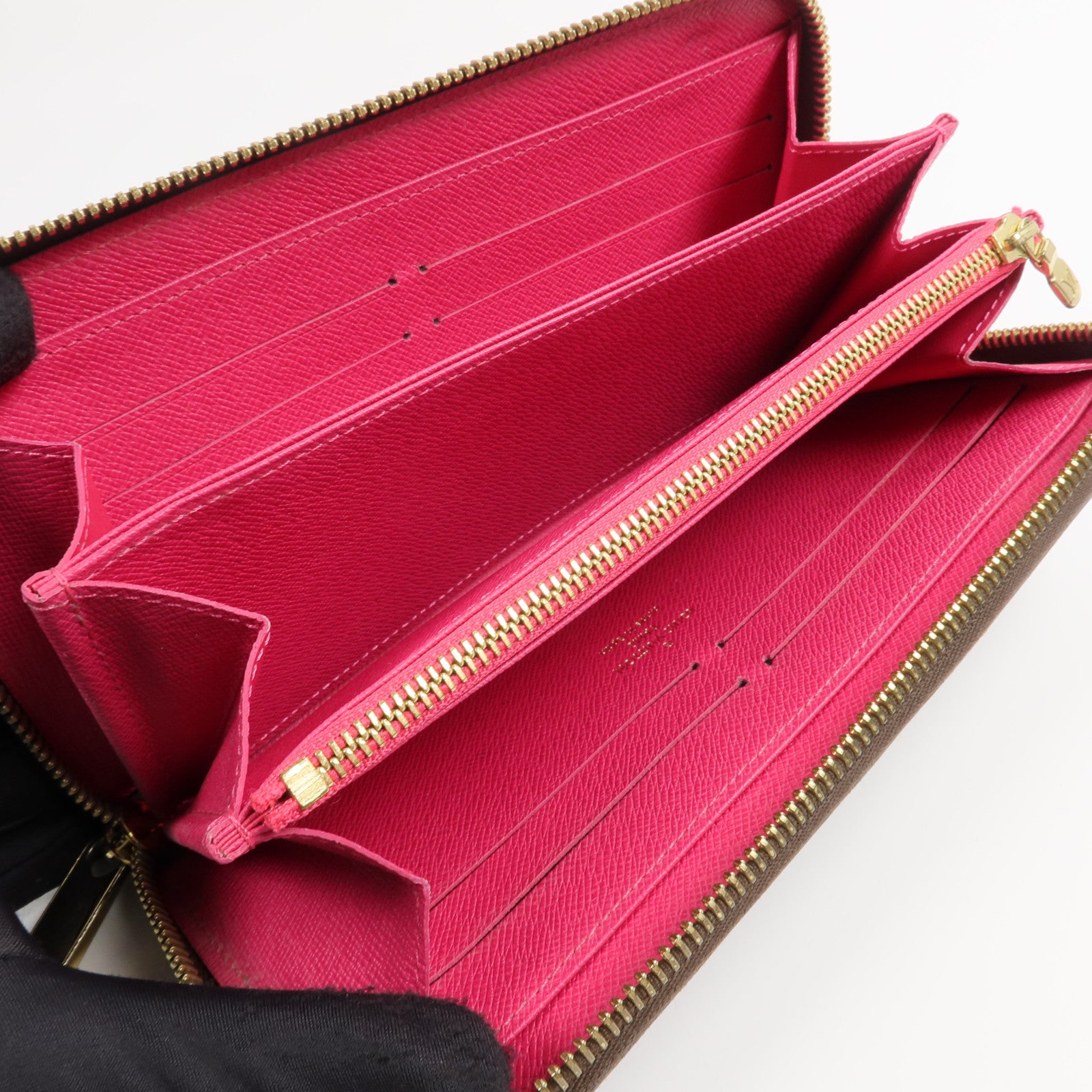LOUIS VUITTON Monogram Illustre Evasion Zippy Wallet長錢包