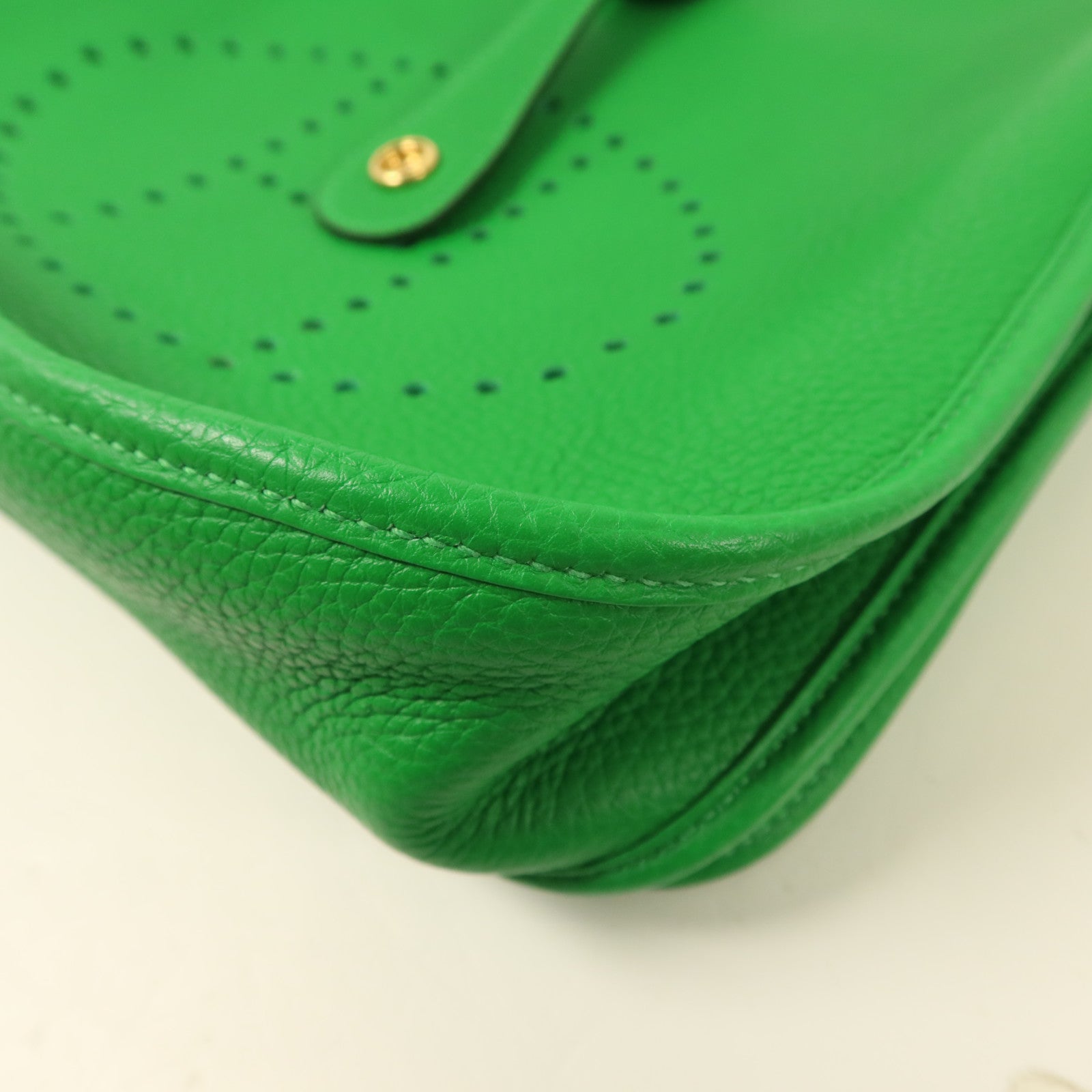 HERMES Clemence皮革Evelyne PM金扣肩背袋