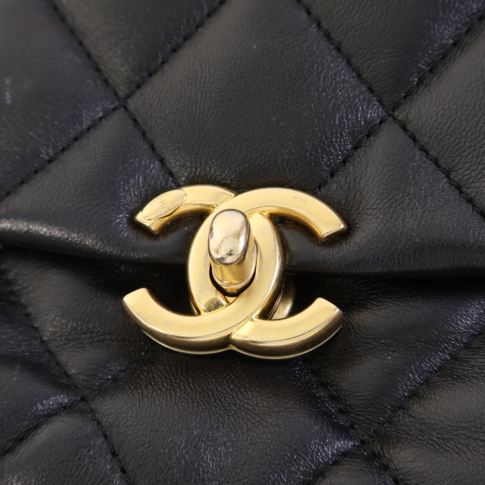 CHANEL 羊皮皮革Chain Shoulder Bag金扣鏈帶肩背袋