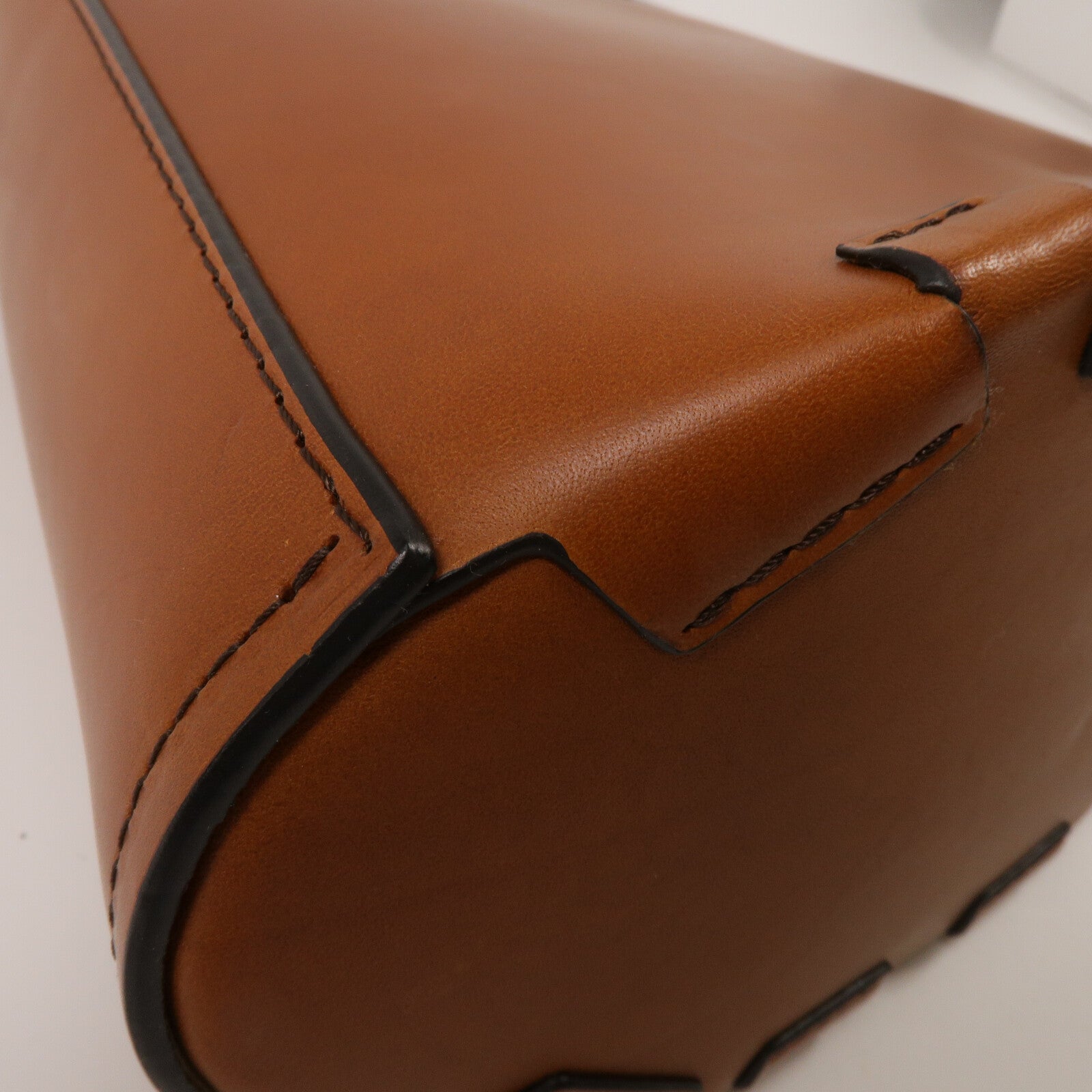 LOEWE 牛皮皮革Bamboo Bucket Bag手挽肩背兩用袋