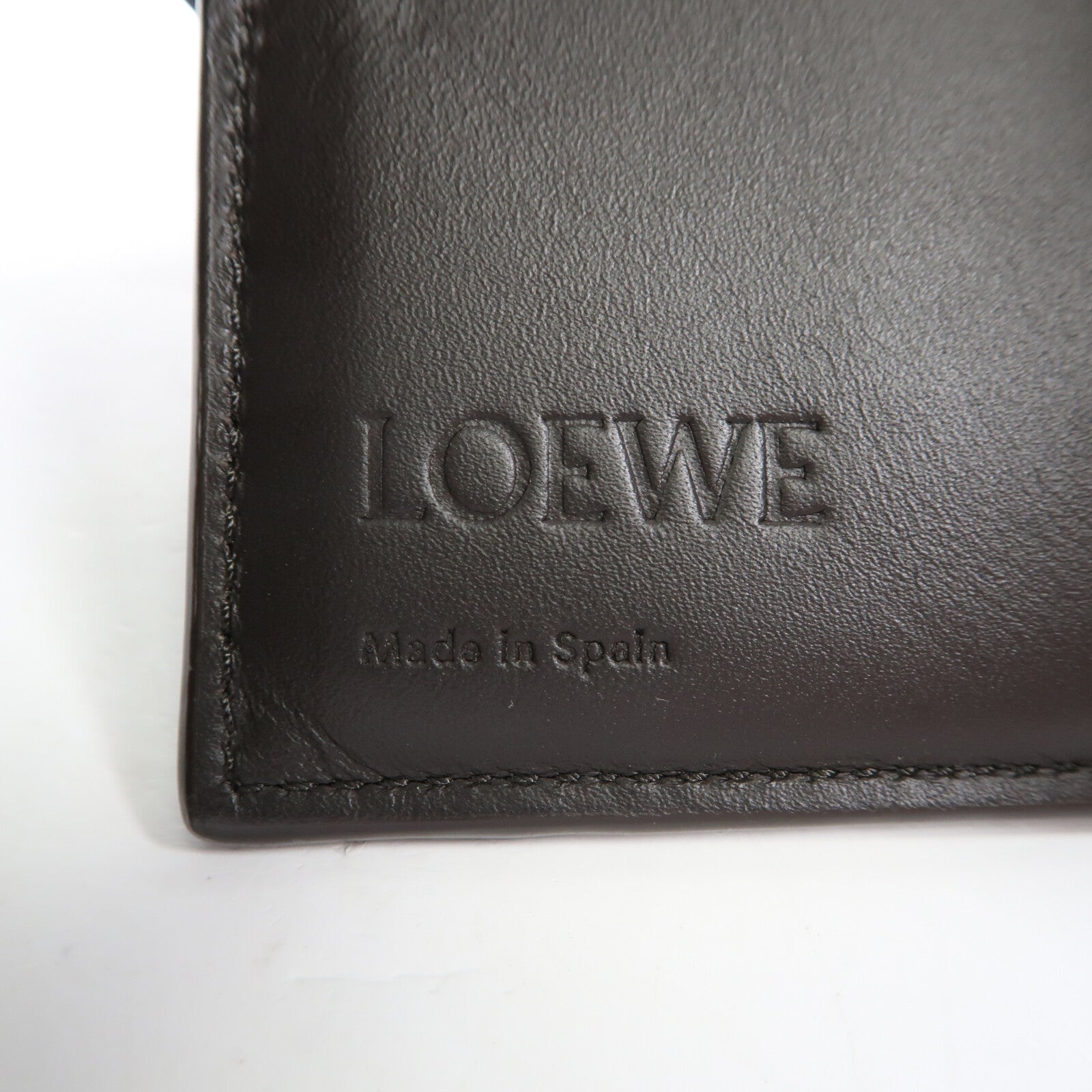 LOEWE 牛皮皮革Puzzle Slim Compact銀扣錢包
