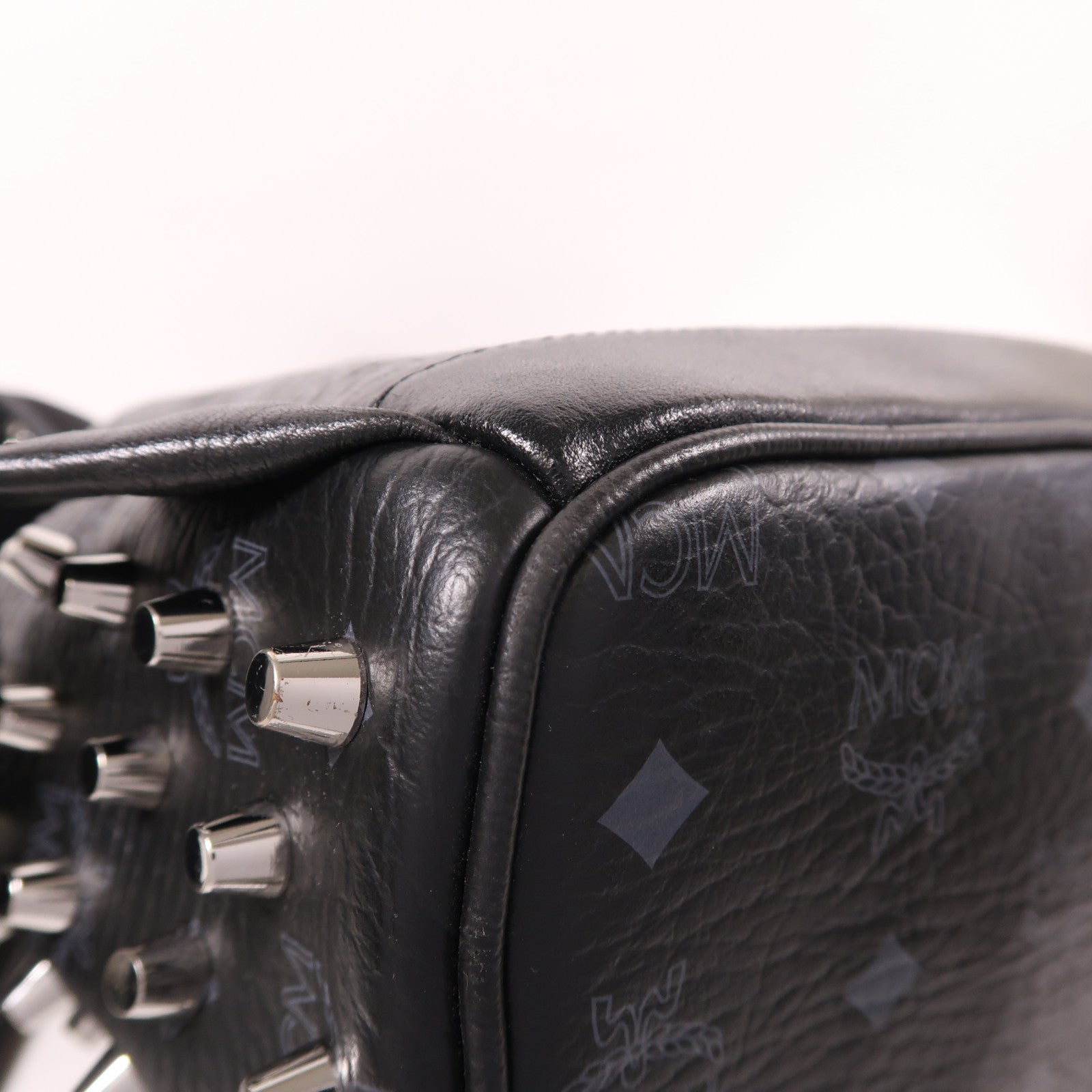 MCM 牛皮皮革Backpack銀扣背包