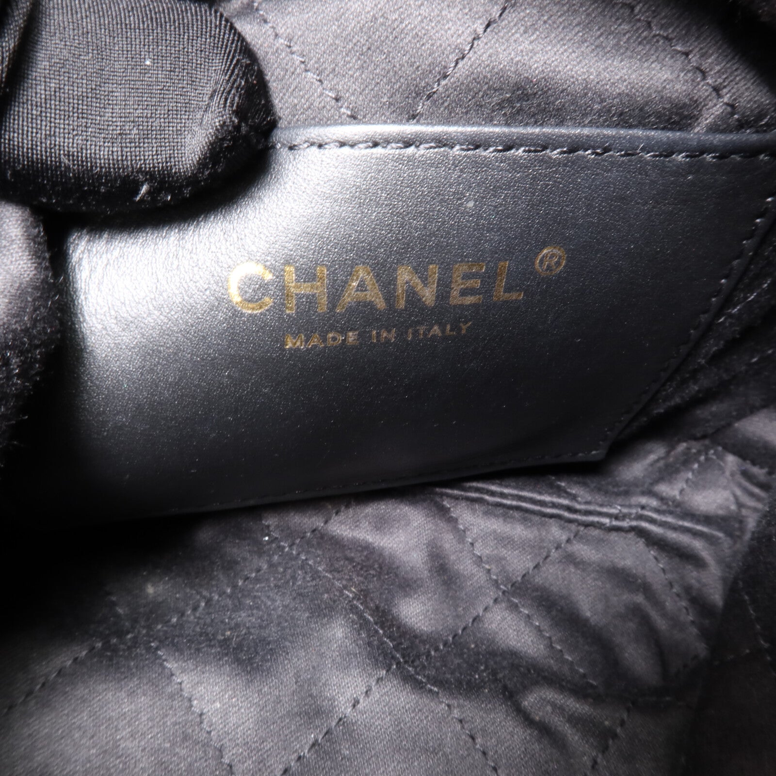 CHANEL 牛皮皮革C22 Mini金扣鏈帶肩背袋
