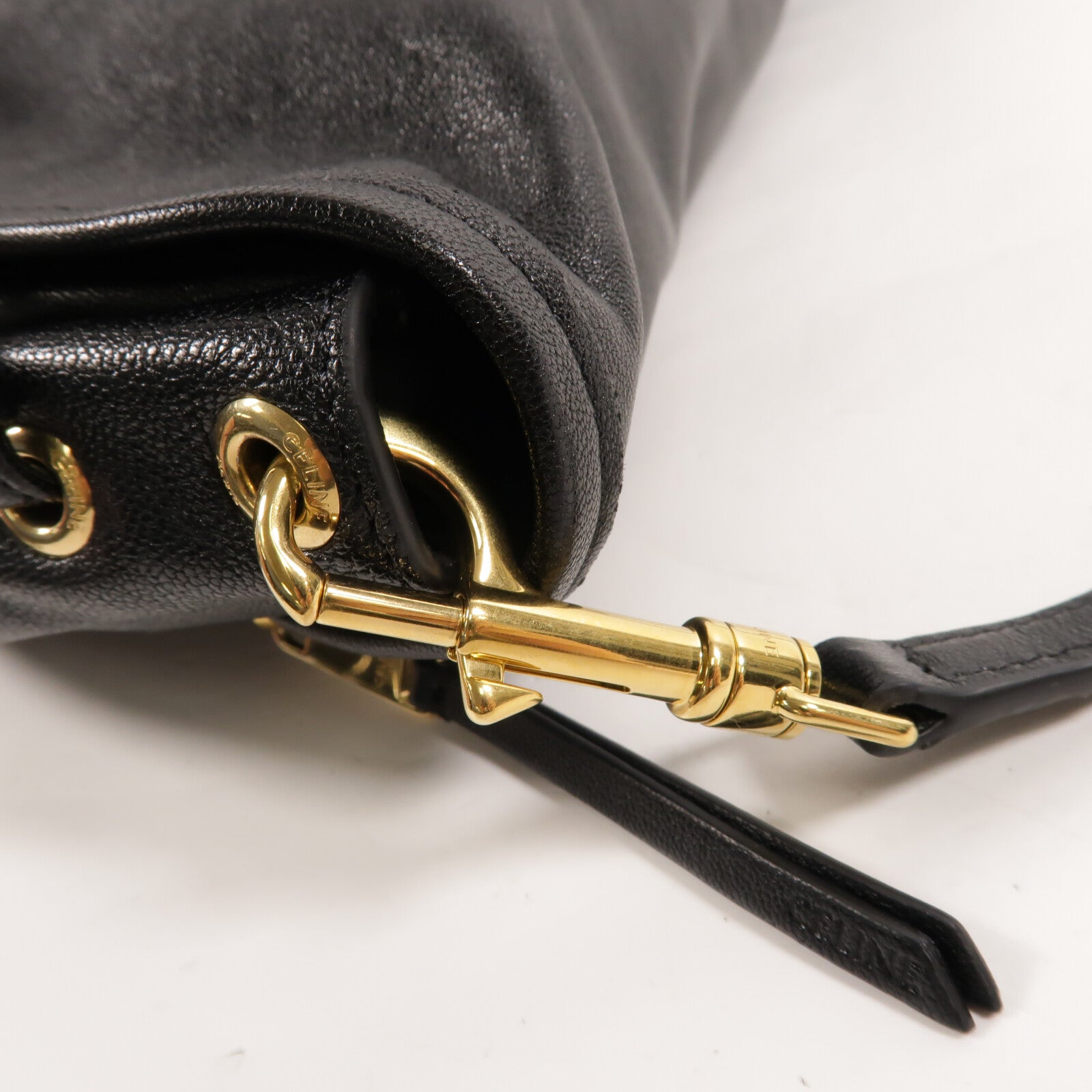 CELINE 牛皮皮革Soft Triomphe Half Moon肩背袋