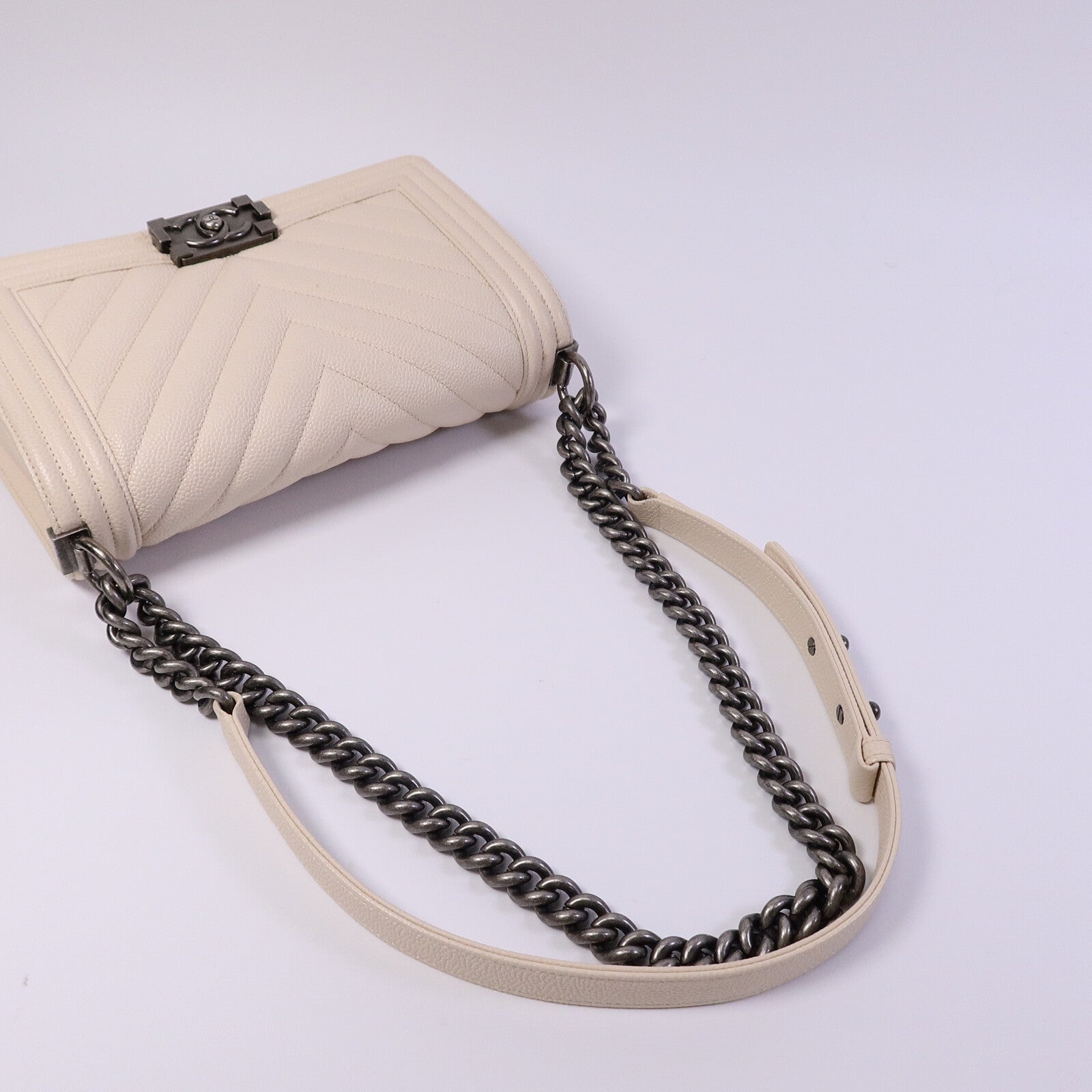 CHANEL 【激減優惠】牛皮皮革Boy 25鏈帶肩背袋