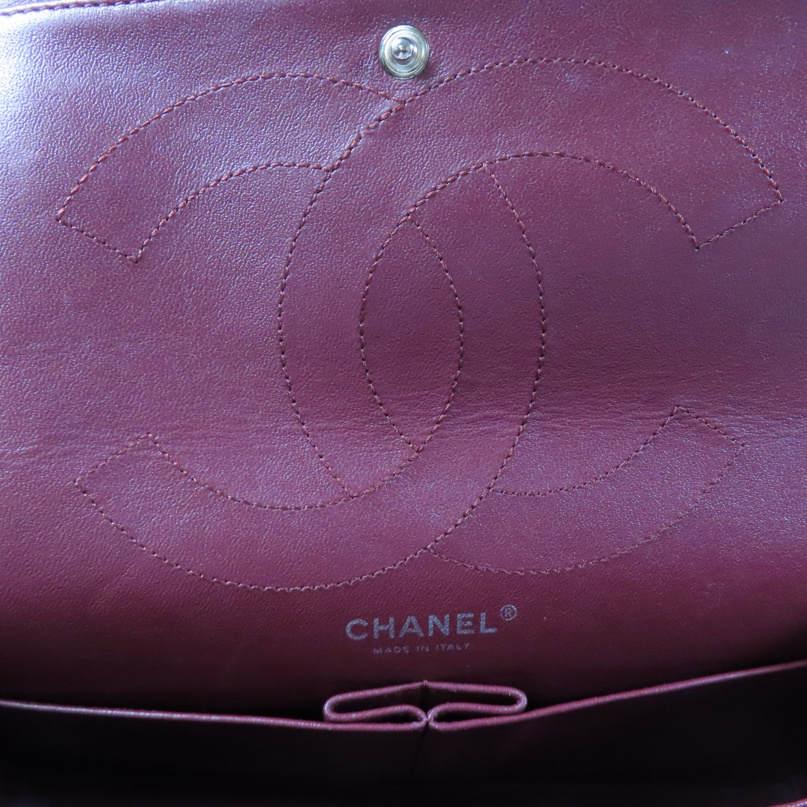 CHANEL 漆皮皮革2.55 Maxi銀扣鏈帶肩背袋