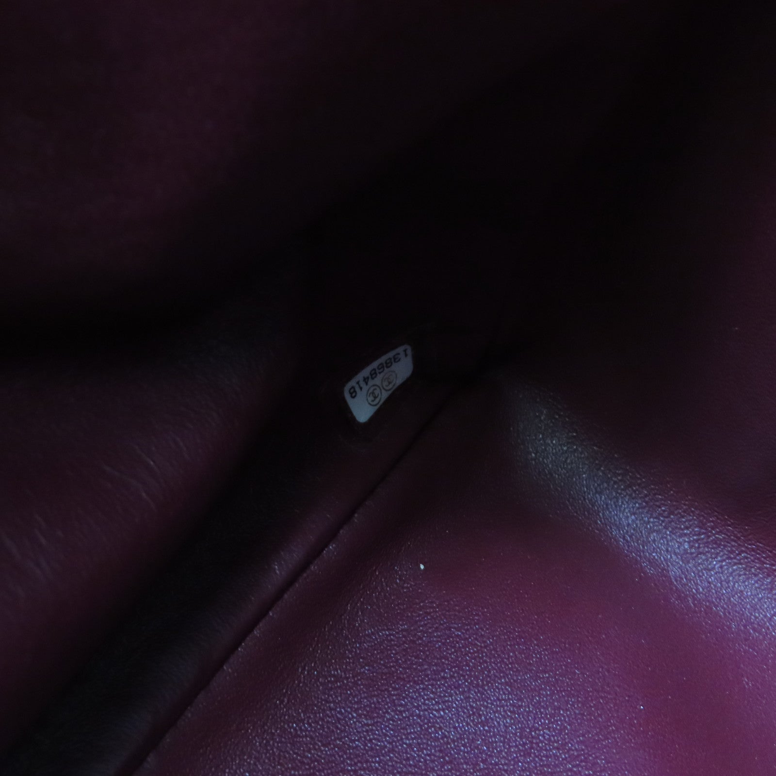 CHANEL 漆皮皮革2.55 Maxi銀扣鏈帶肩背袋