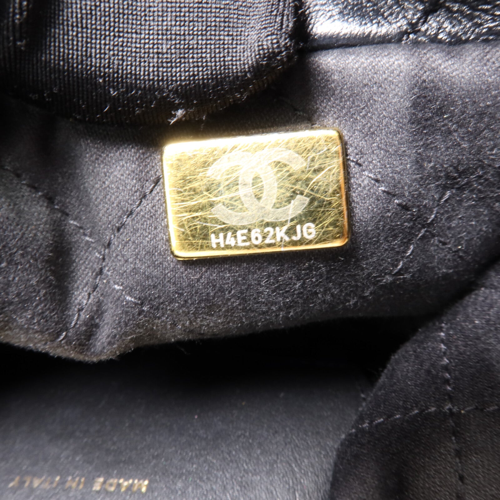 CHANEL 牛皮皮革C22 Mini金扣鏈帶肩背袋