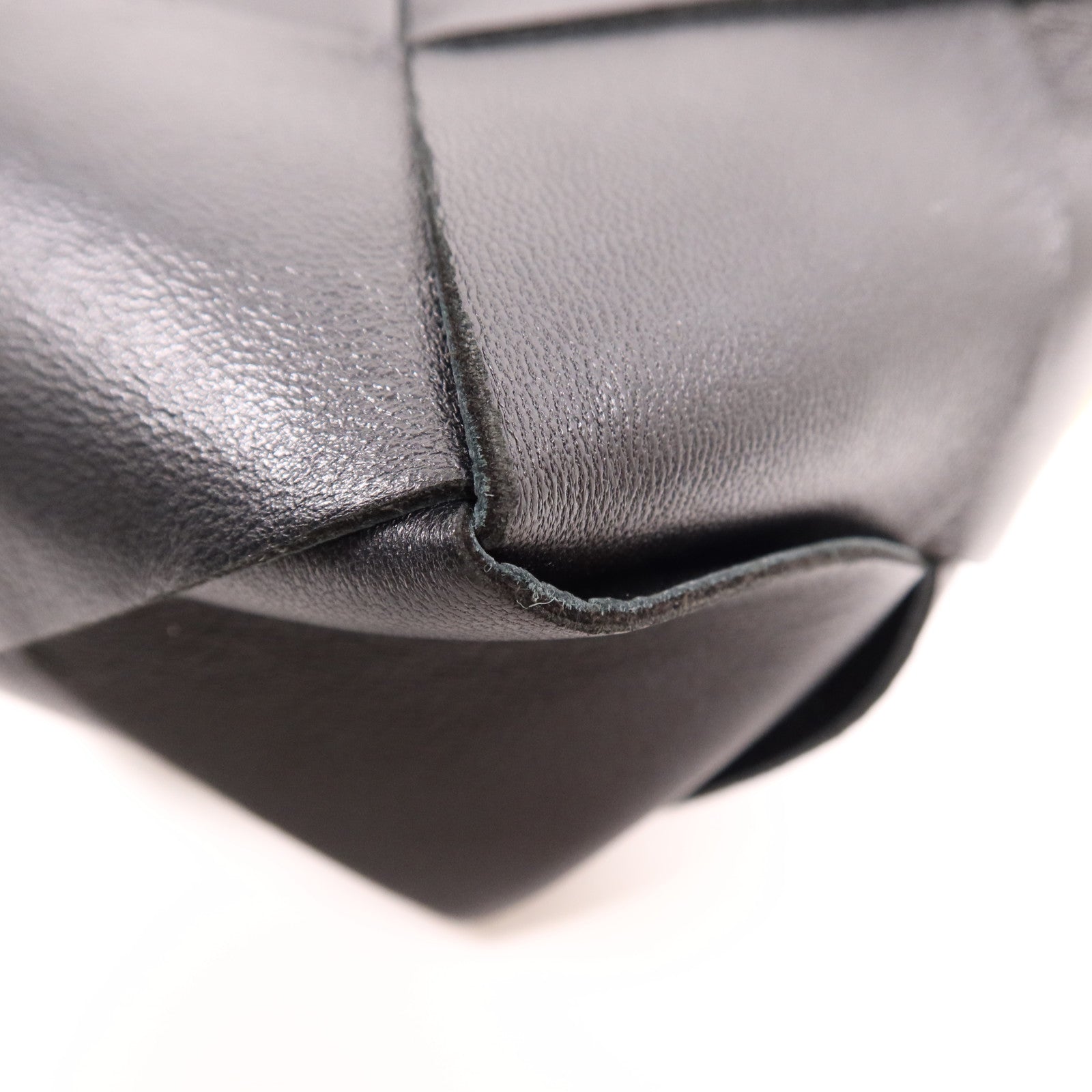 BOTTEGA VENETA 牛皮皮革Shoulder Bag金扣肩背袋