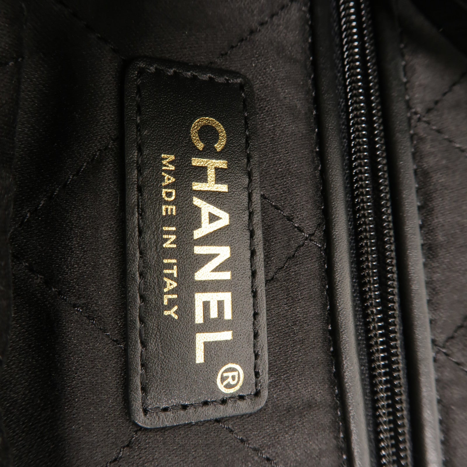 CHANEL 牛皮皮革Chanel 22 Medium 肩背袋