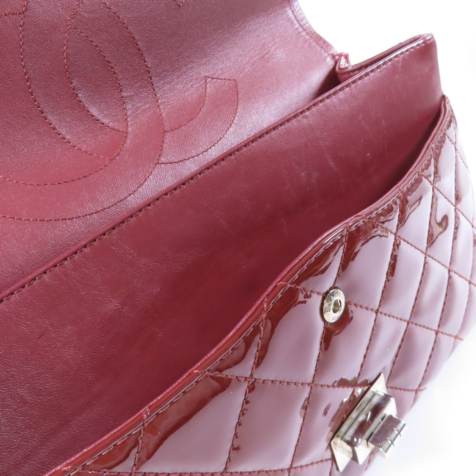 CHANEL 漆皮皮革2.55 Maxi銀扣鏈帶肩背袋