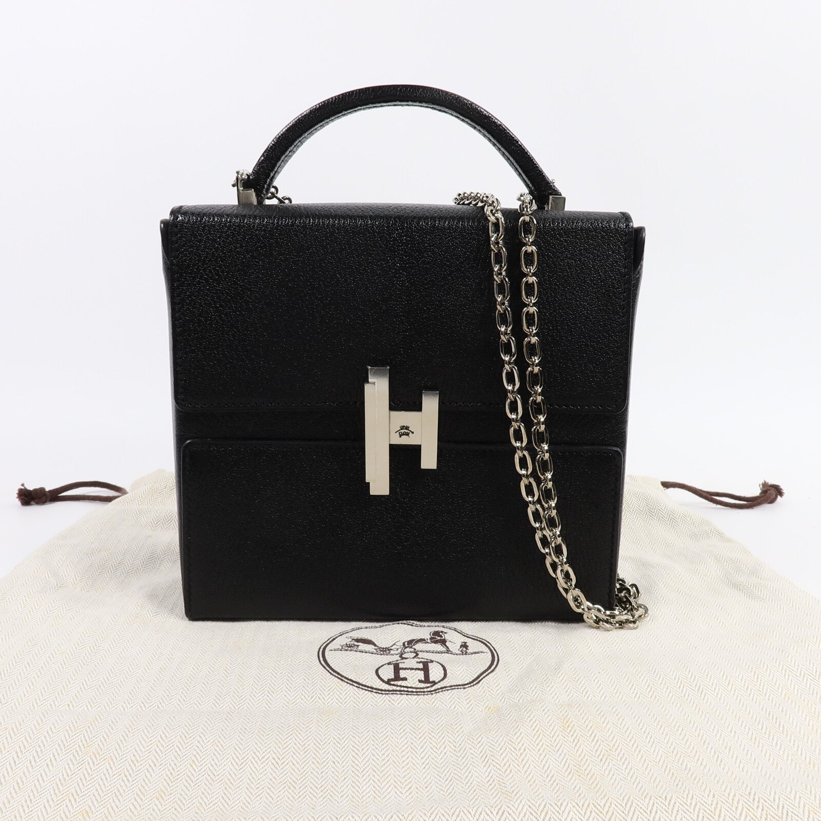HERMES Chevre皮革Cinhetic Box肩背袋Black/Bleu Saphir