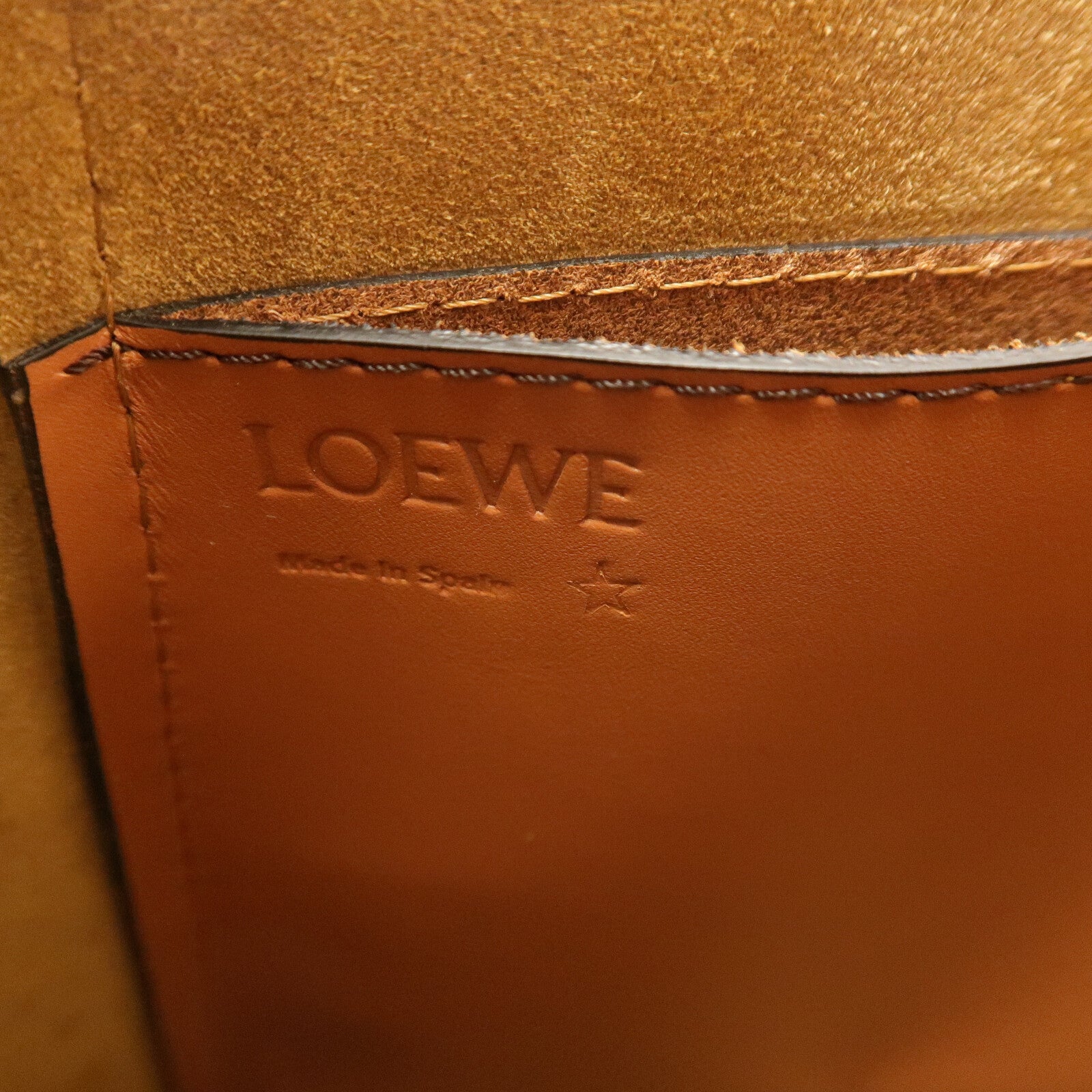 LOEWE 牛皮皮革Bamboo Bucket Bag手挽肩背兩用袋