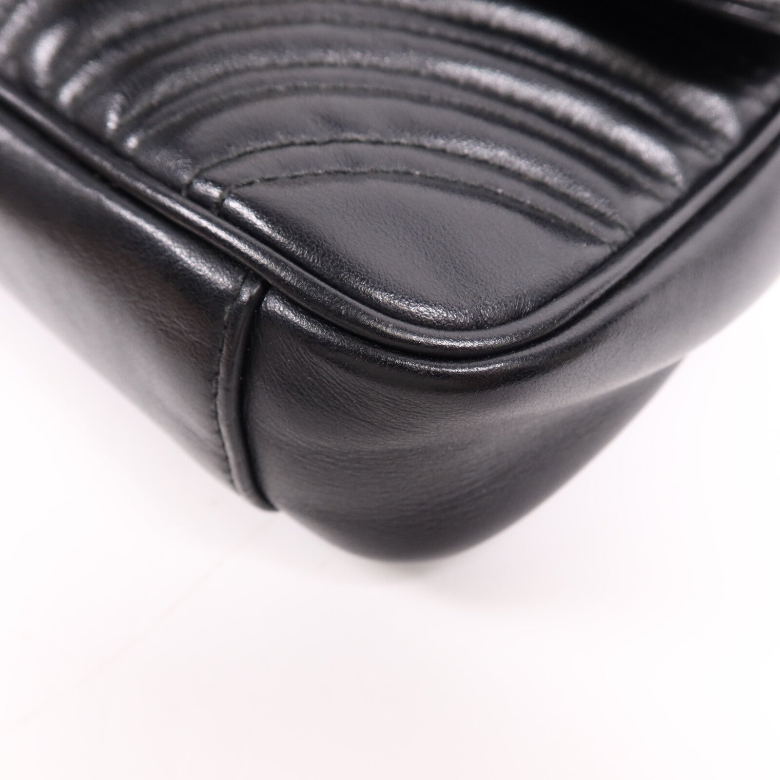 GUCCI 牛皮皮革GG Marmont金扣鏈帶肩背袋