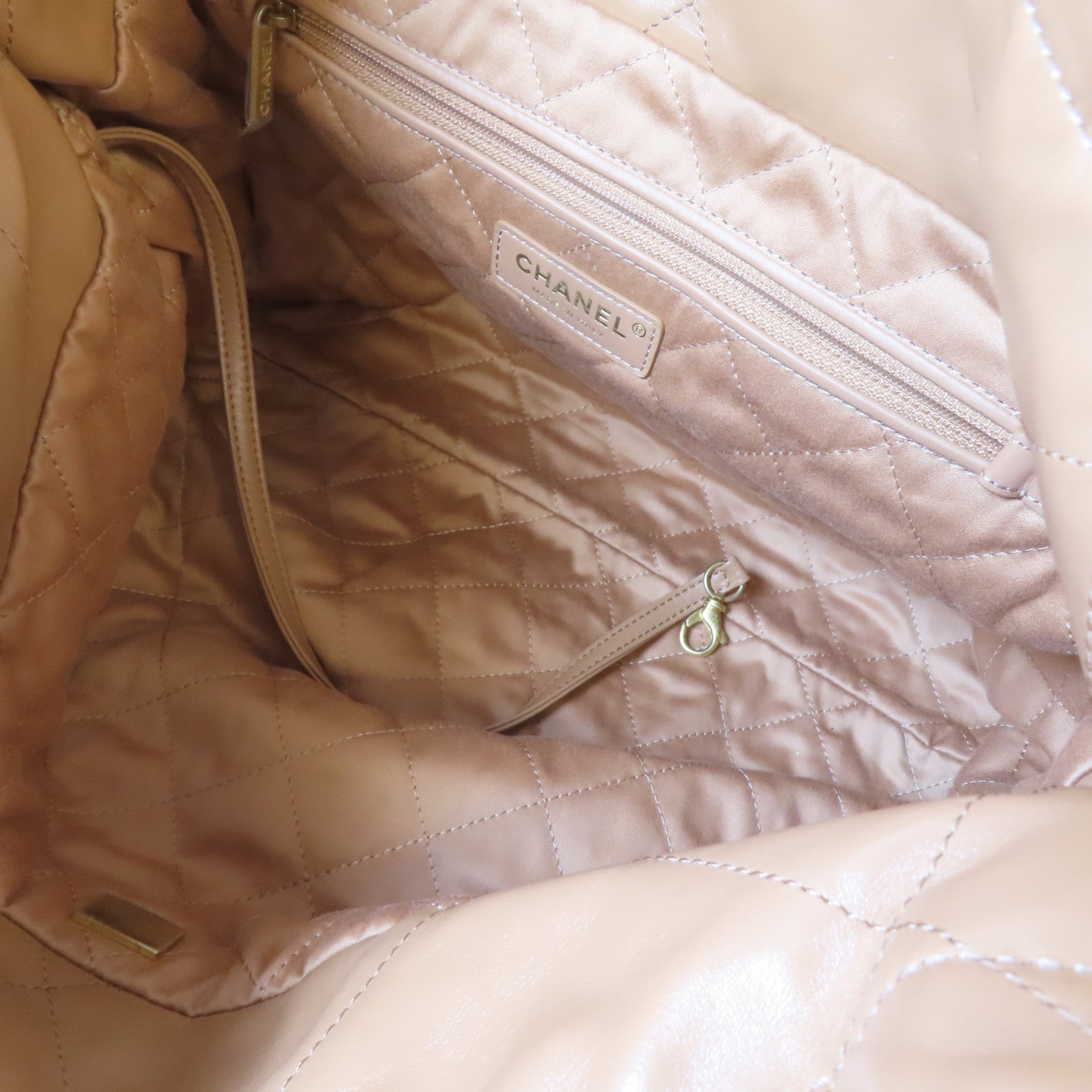 CHANEL 菱格牛皮皮革Chanel 22金扣鏈帶肩背袋啡色