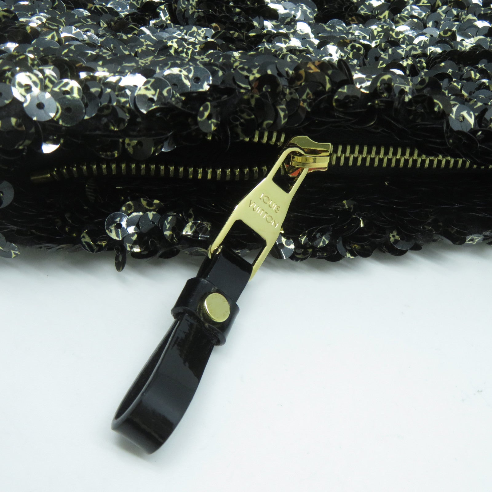 LOUIS VUITTON 【激減優惠】珠片Pochette Rococo Clutch金扣手拿包黑色/金色