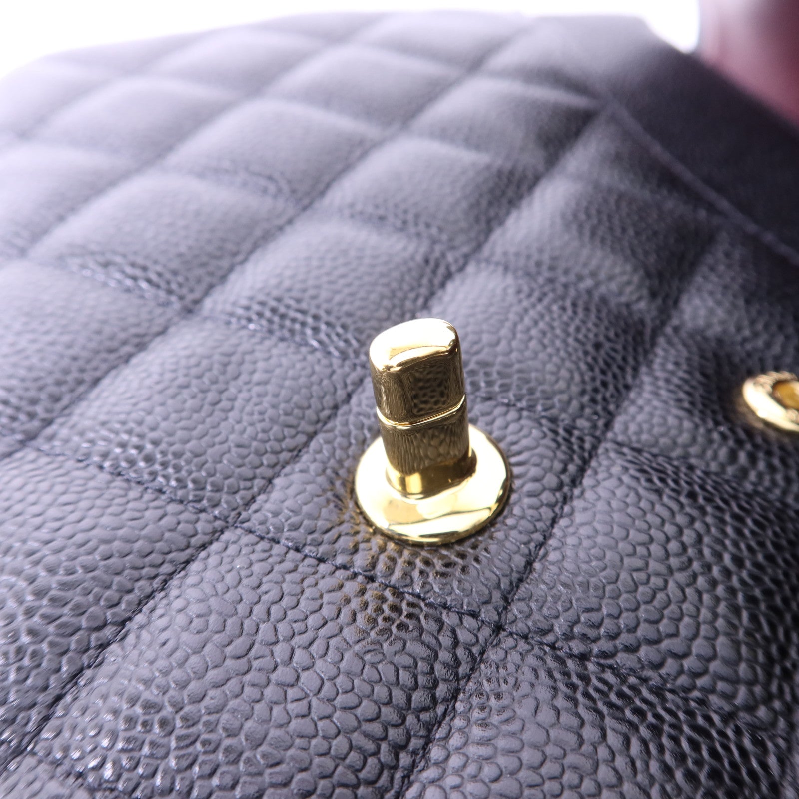 CHANEL 牛皮皮革Large Classic金扣鏈帶肩背袋