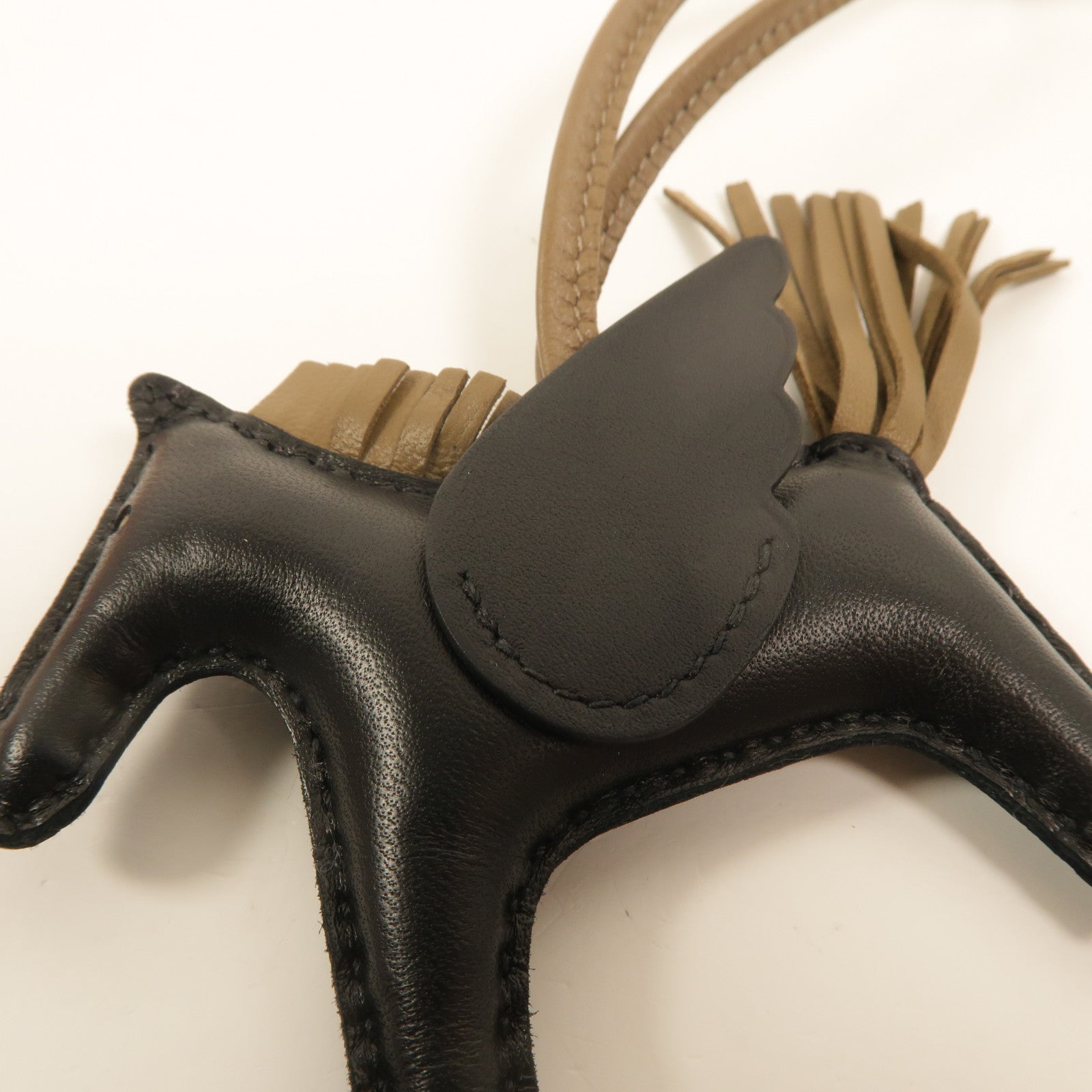 HERMES Milo/Swift皮革Rodeo Pegase PM掛飾Noir/Etoupe