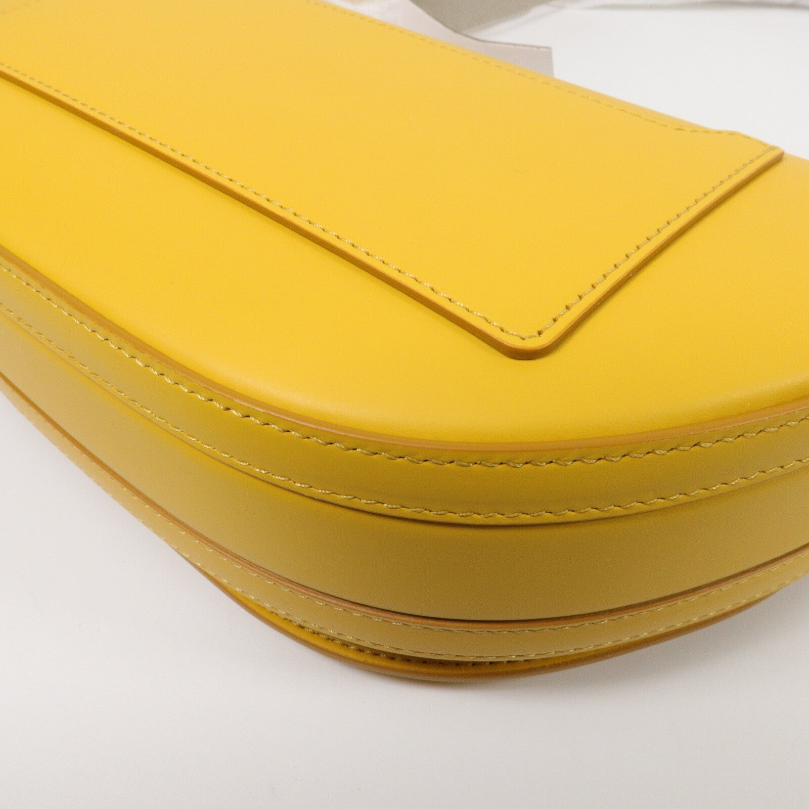 BURBERRY 牛皮皮革Olympia Bag肩背袋