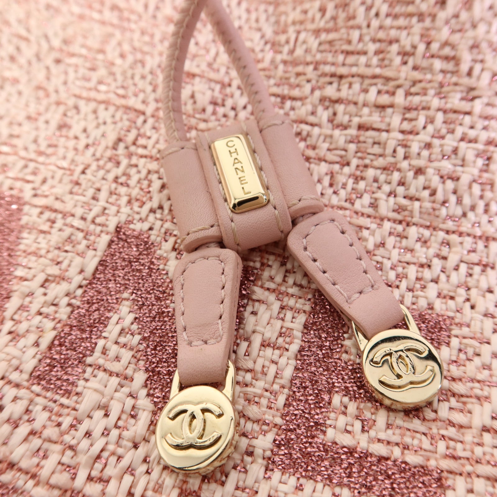 CHANEL 帆布Deauville Backpack金扣背包