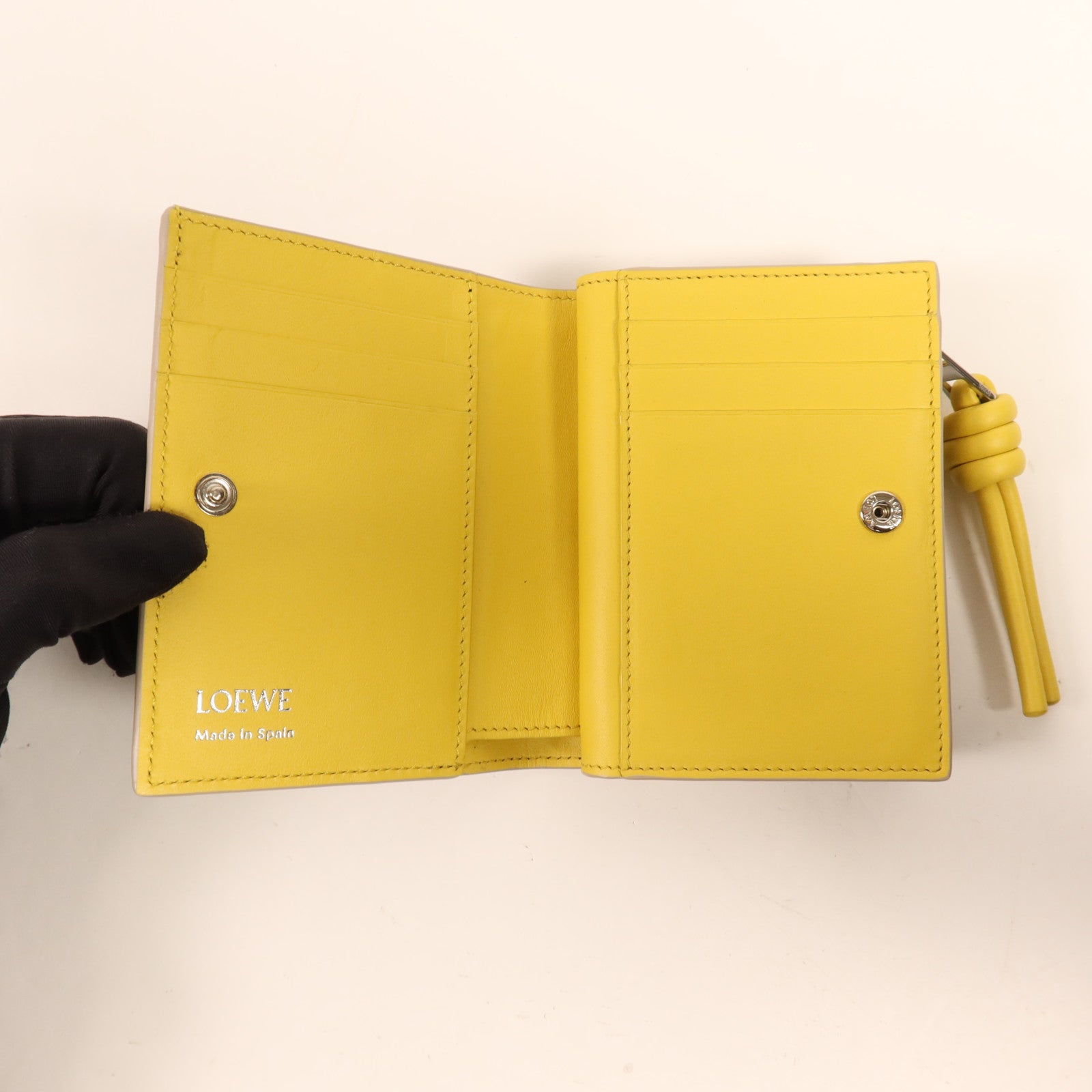 LOEWE 牛皮皮革Wallet銀扣錢包