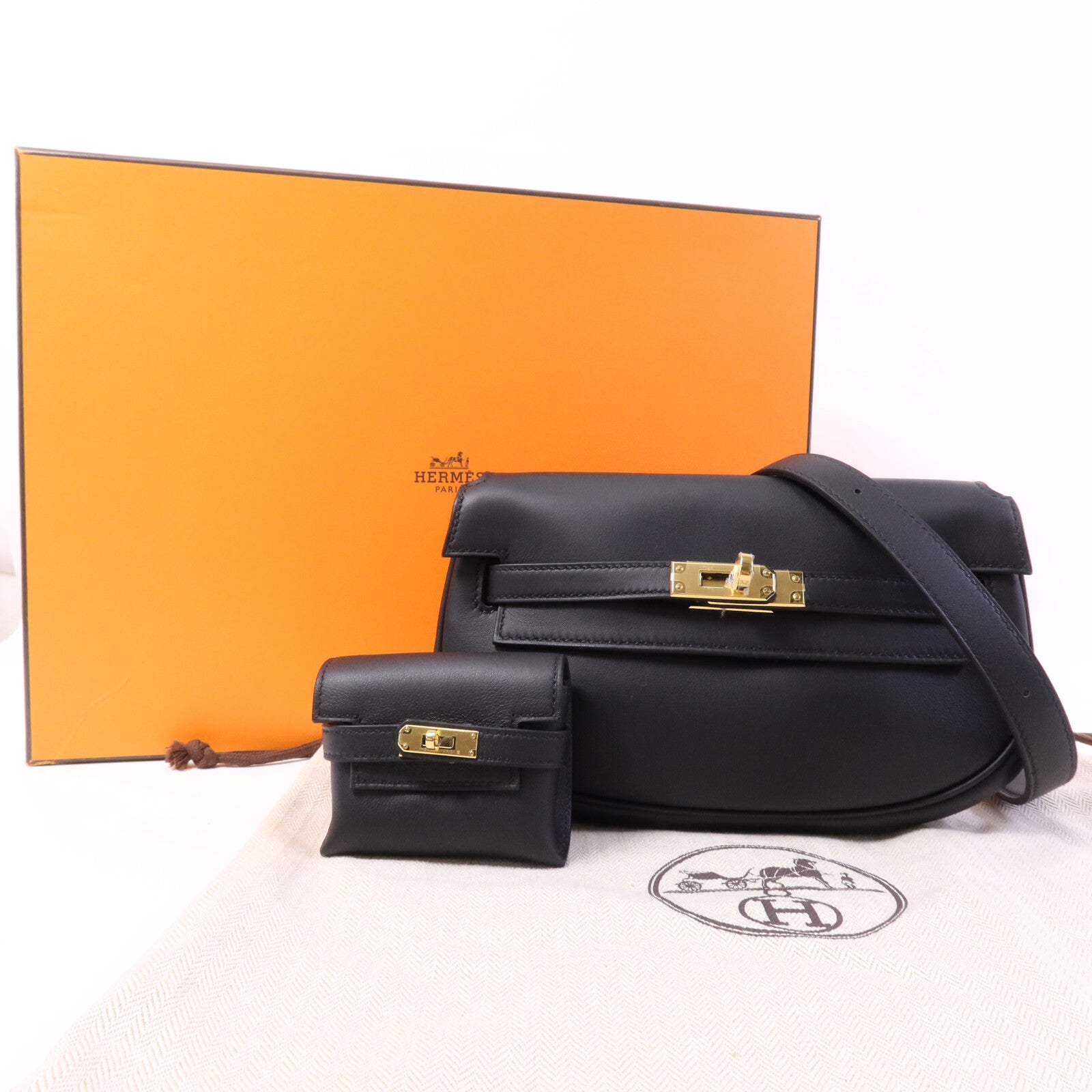 HERMES Swift皮革Kelly Moove金扣肩背袋Noir
