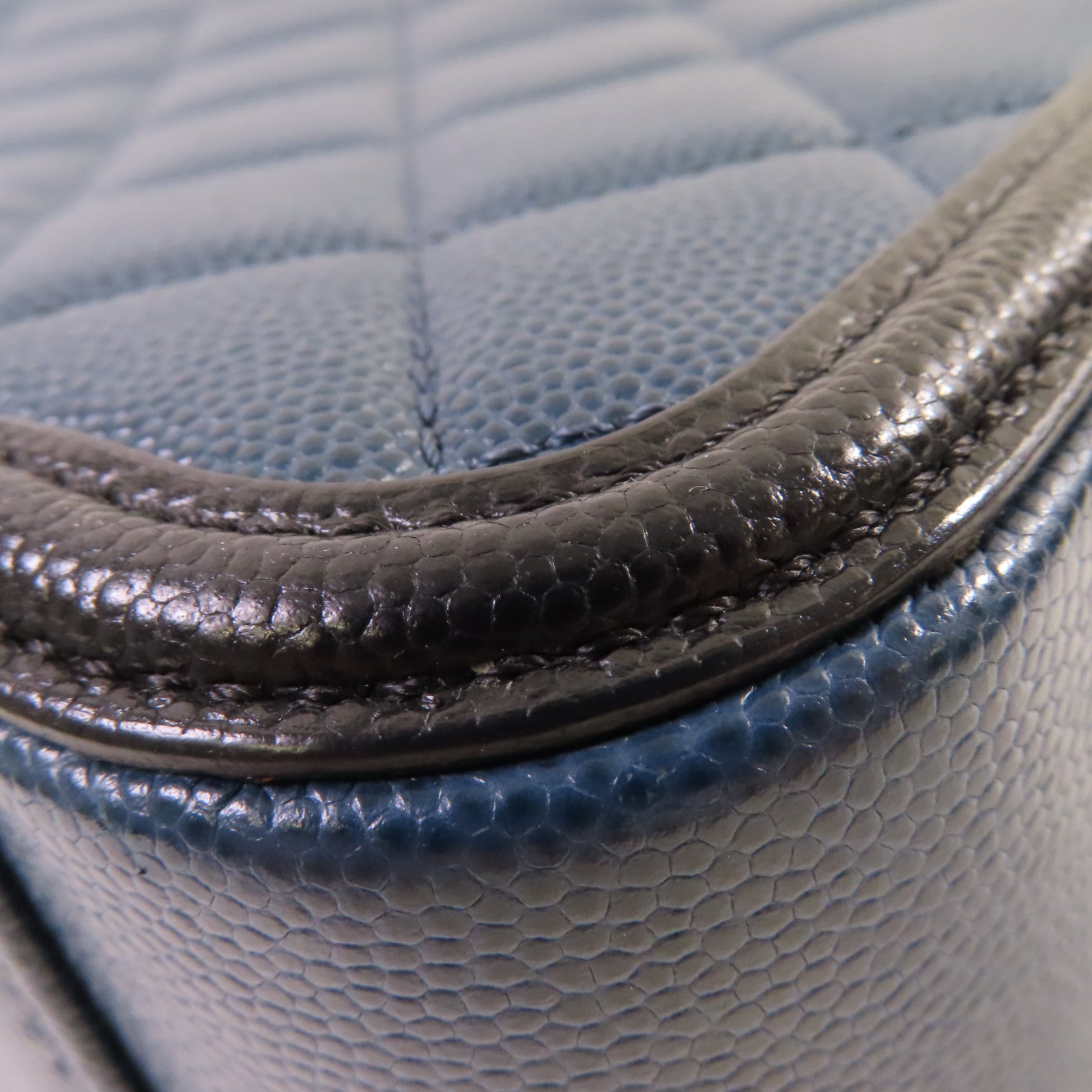CHANEL 【激減優惠】菱格Caviar皮革Filigree Vanity Case 2Way Shoulder Bag金扣鏈帶手挽肩背兩用袋藍色/黑色