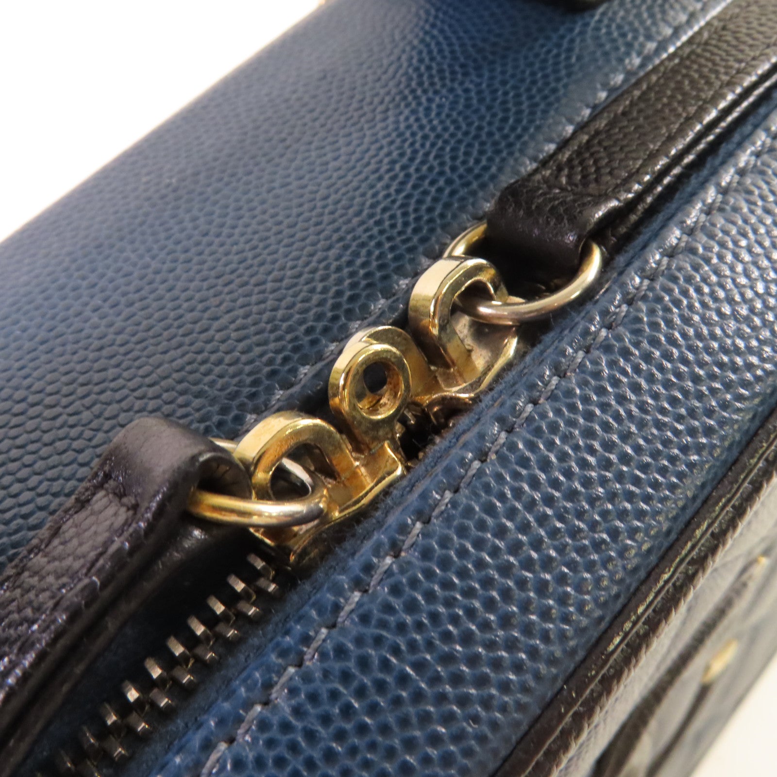 CHANEL 【激減優惠】菱格Caviar皮革Filigree Vanity Case 2Way Shoulder Bag金扣鏈帶手挽肩背兩用袋藍色/黑色