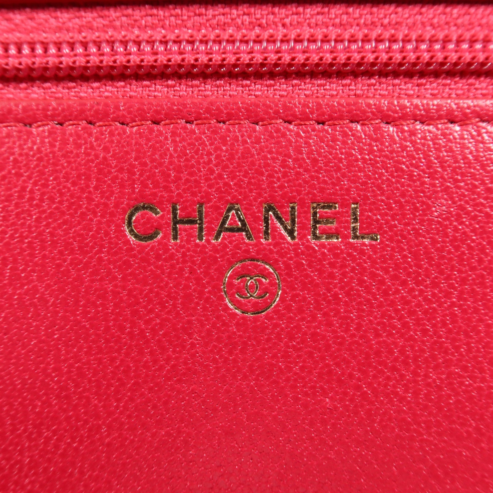 CHANEL 牛皮皮革WOC Wallet On Chain金扣鏈帶肩背袋
