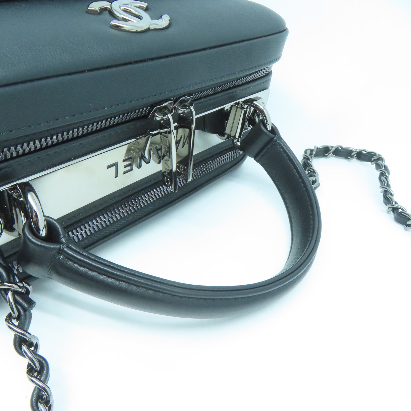 CHANEL 【激減優惠】羊皮皮革Chain Shoulder銀扣手挽肩背兩用袋黑色