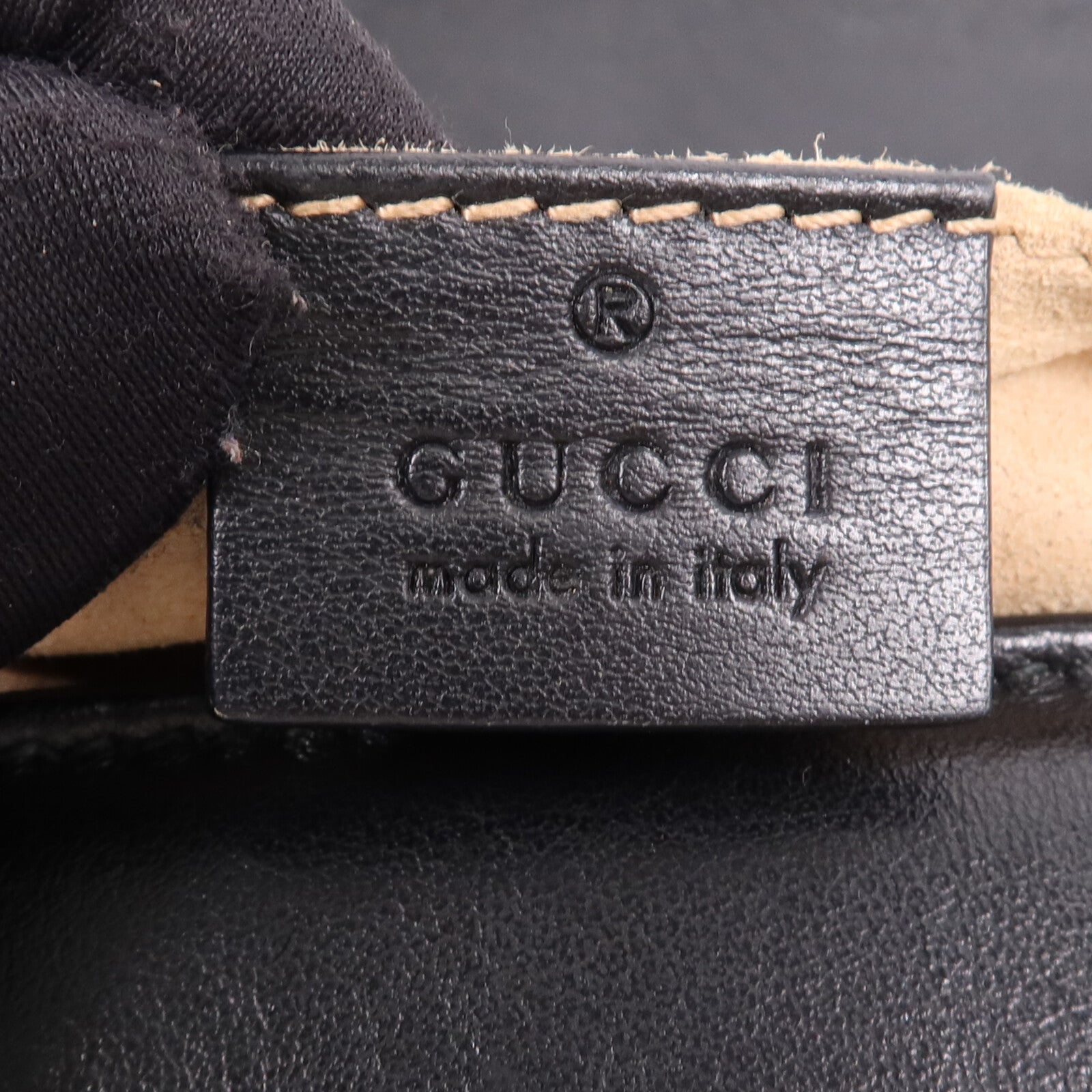 GUCCI 牛皮皮革GG Marmont金扣鏈帶肩背袋