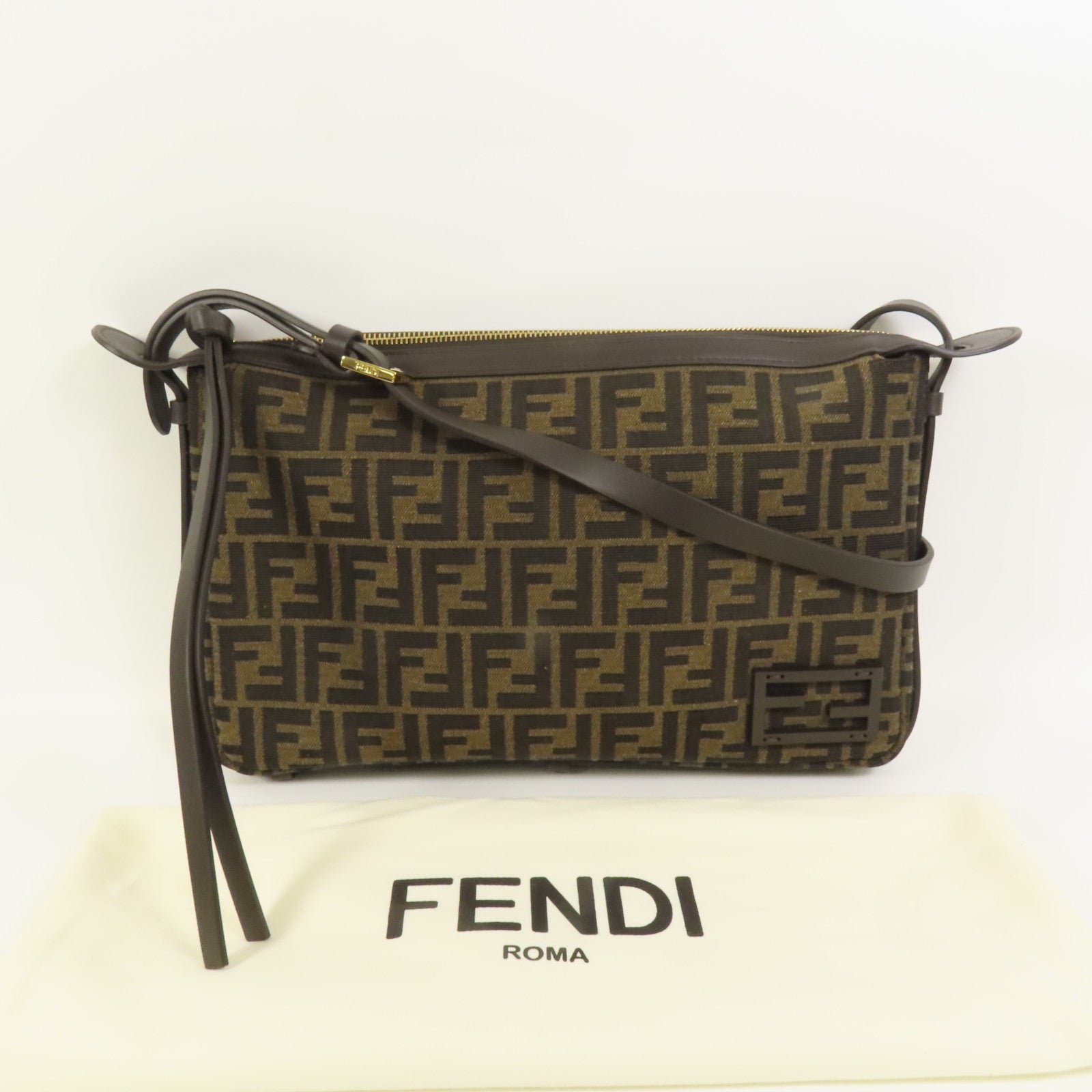 FENDI 帆布Shoulder Bag金扣肩背袋