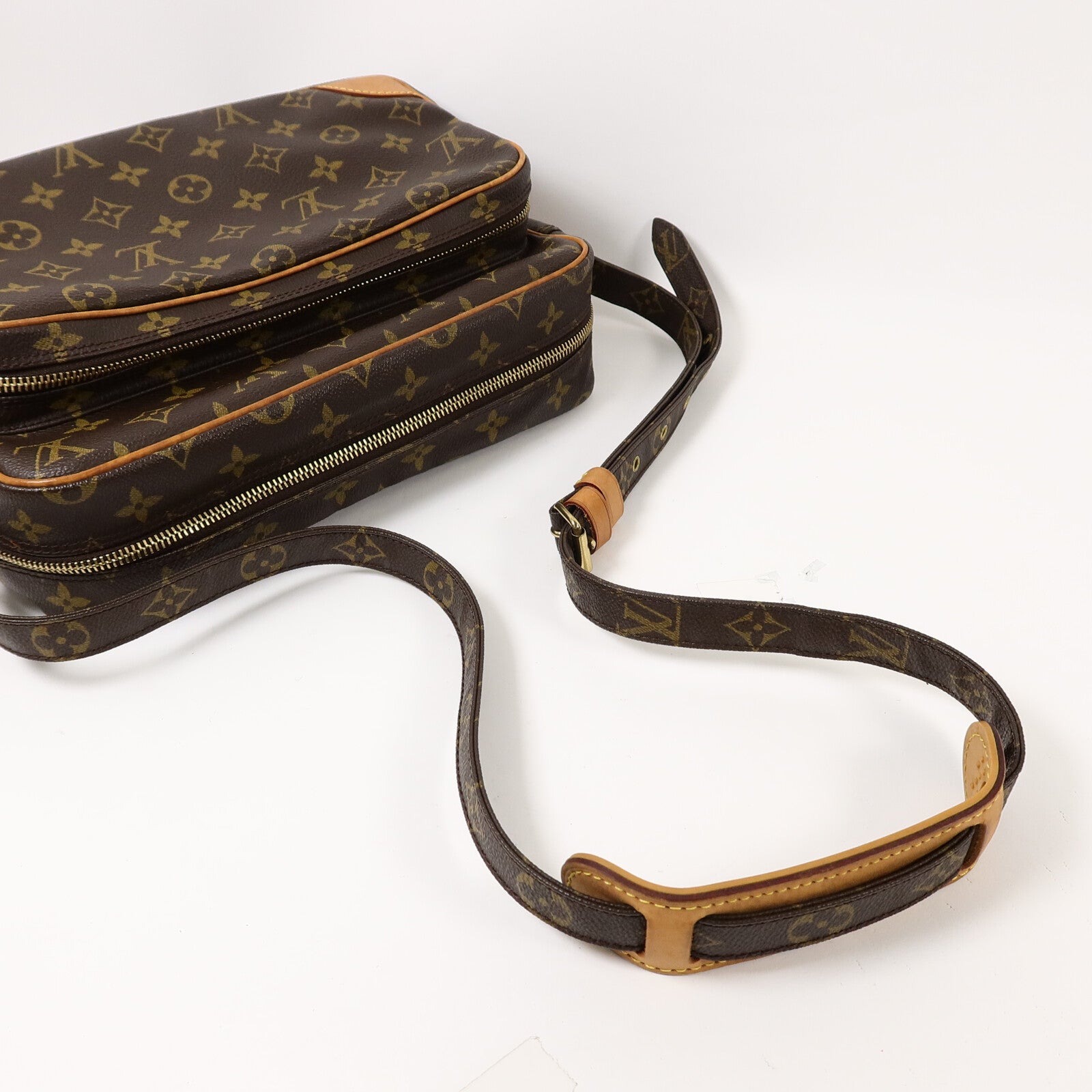 LOUIS VUITTON Monogram Nile肩背袋