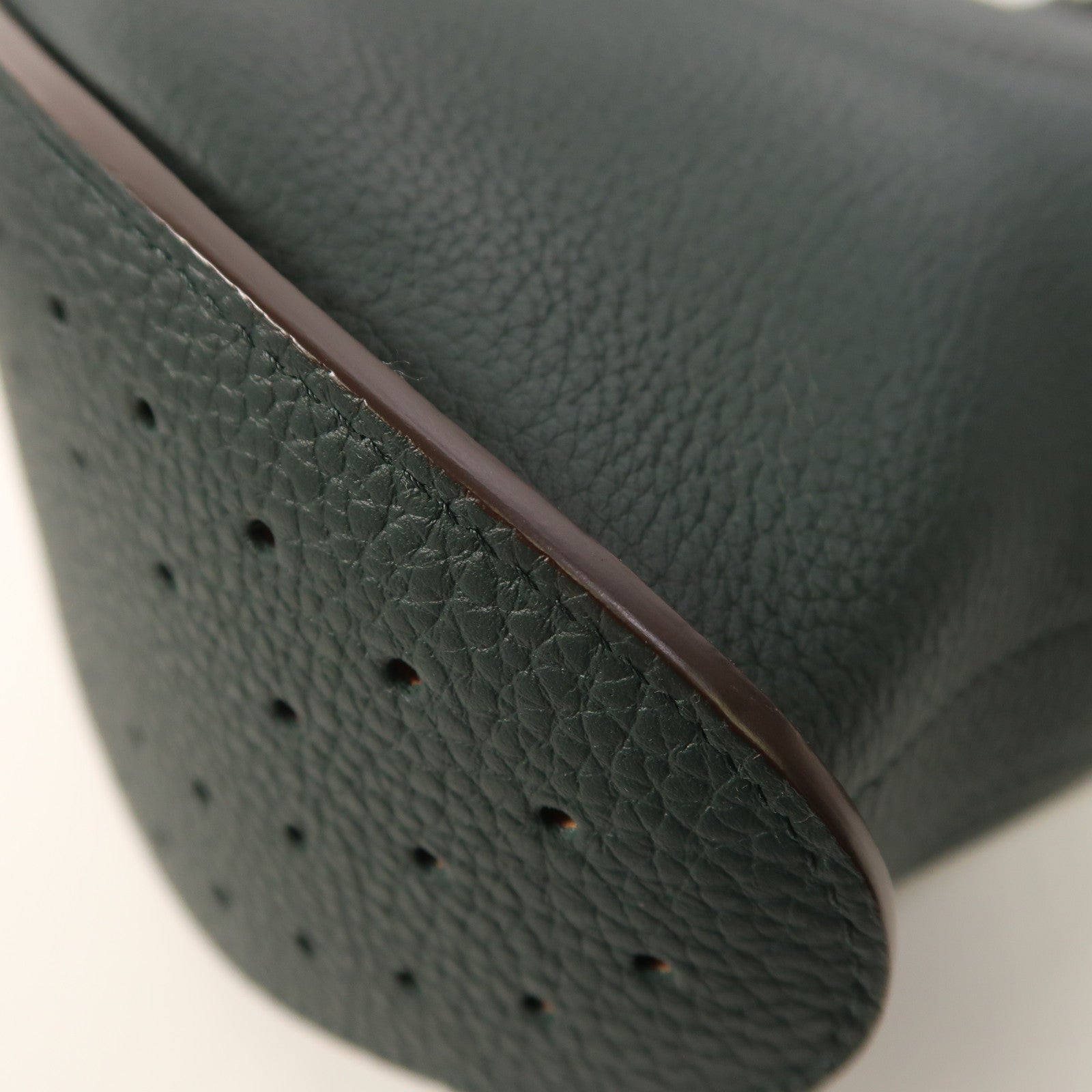 Delvaux 牛皮皮革Pin Daily金扣肩背袋