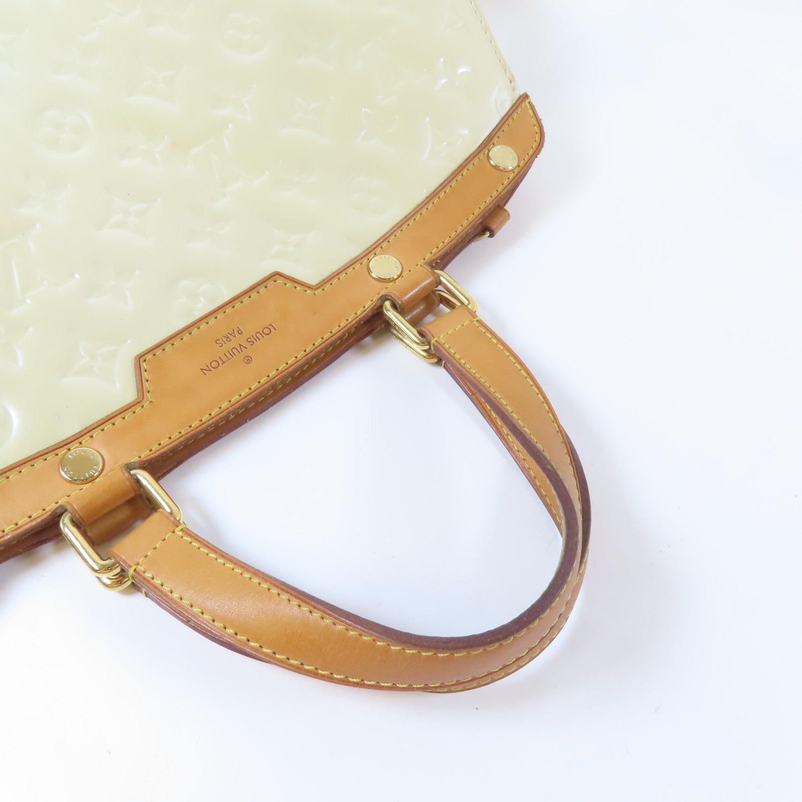 LOUIS VUITTON Vernis Brera金扣手挽肩背兩用袋米色