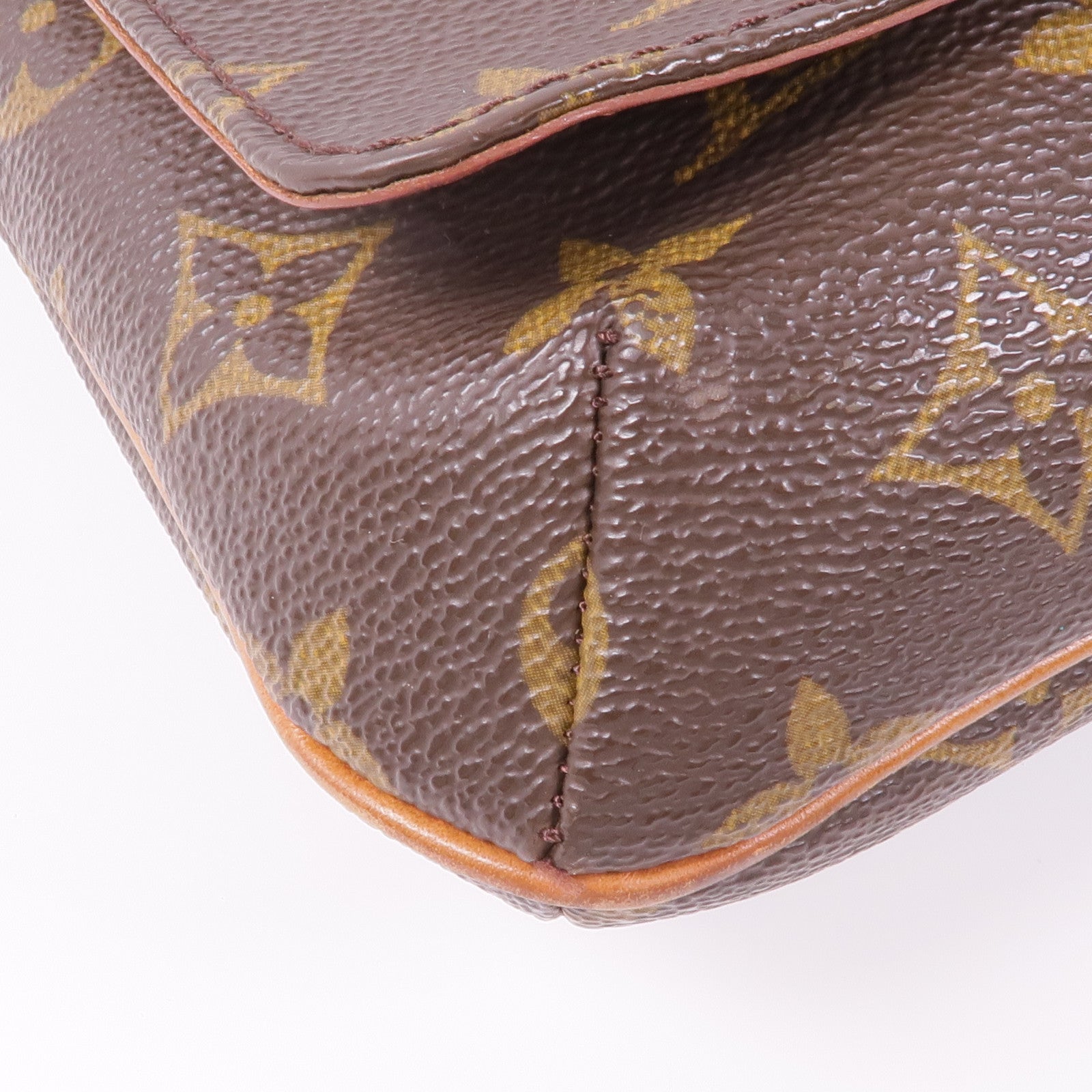 LOUIS VUITTON Monogram Musette Tango Short金扣肩背袋