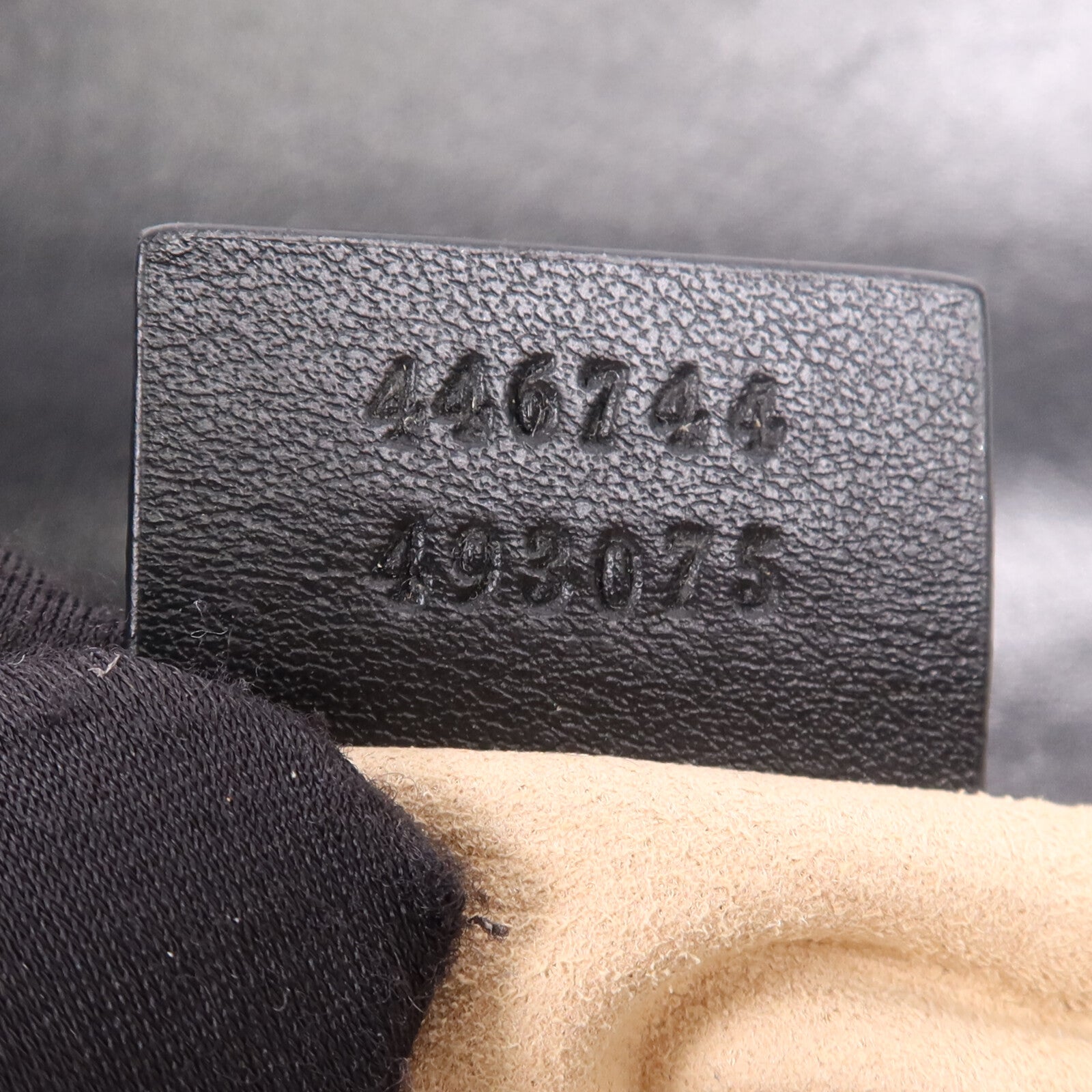 GUCCI 牛皮皮革GG Marmont金扣鏈帶肩背袋