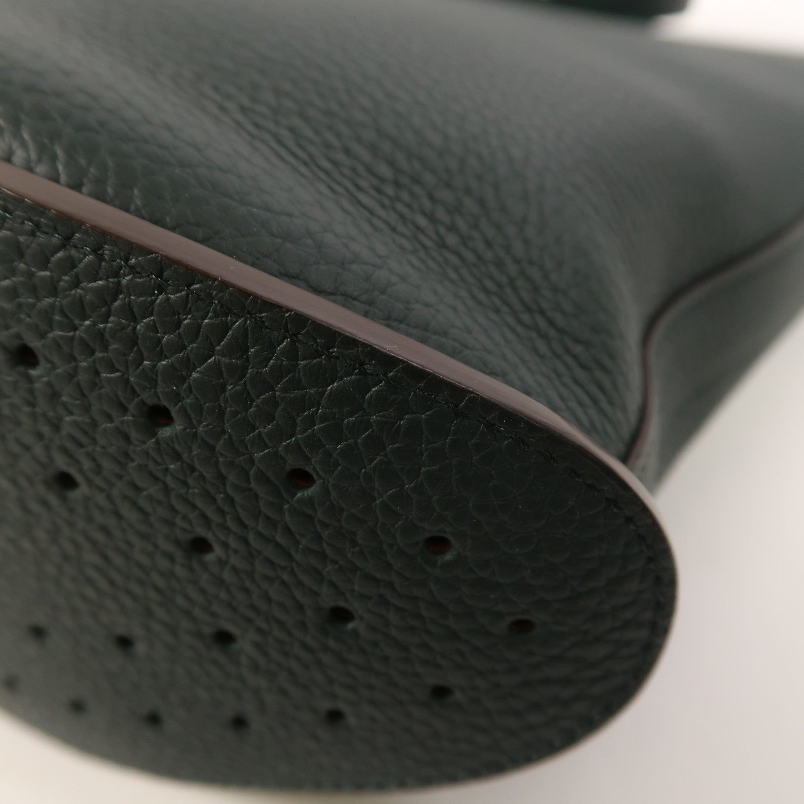 Delvaux 牛皮皮革Pin Daily金扣肩背袋